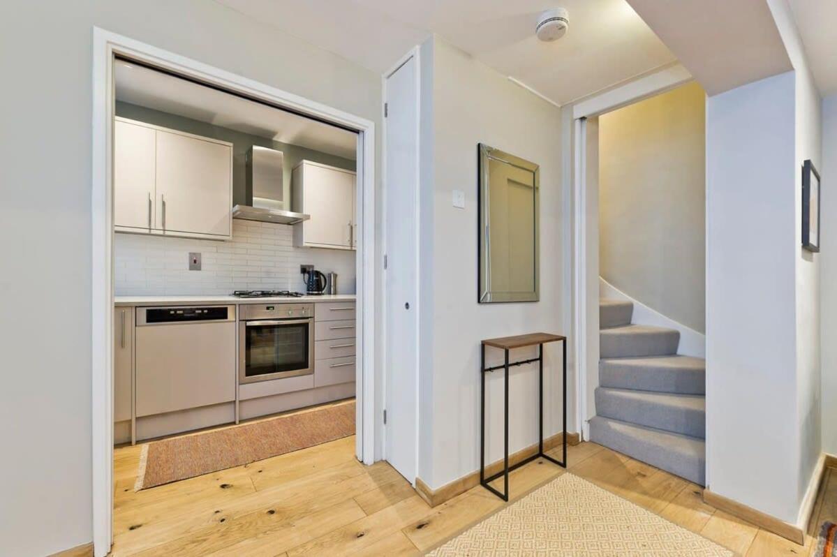 Ferienhaus Sweet Marble Arch 2 Bedroom Mews House