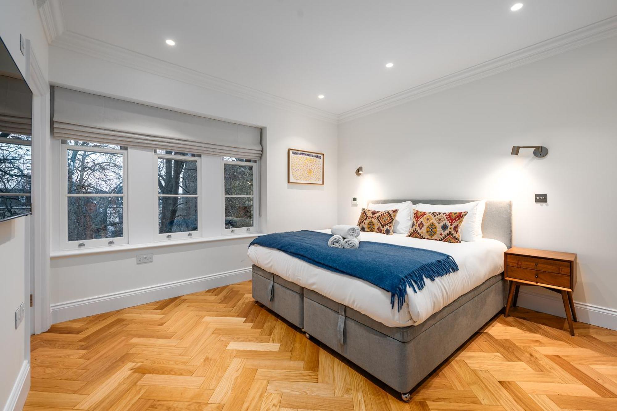Stunning Hampstead Rh9 Apartment London