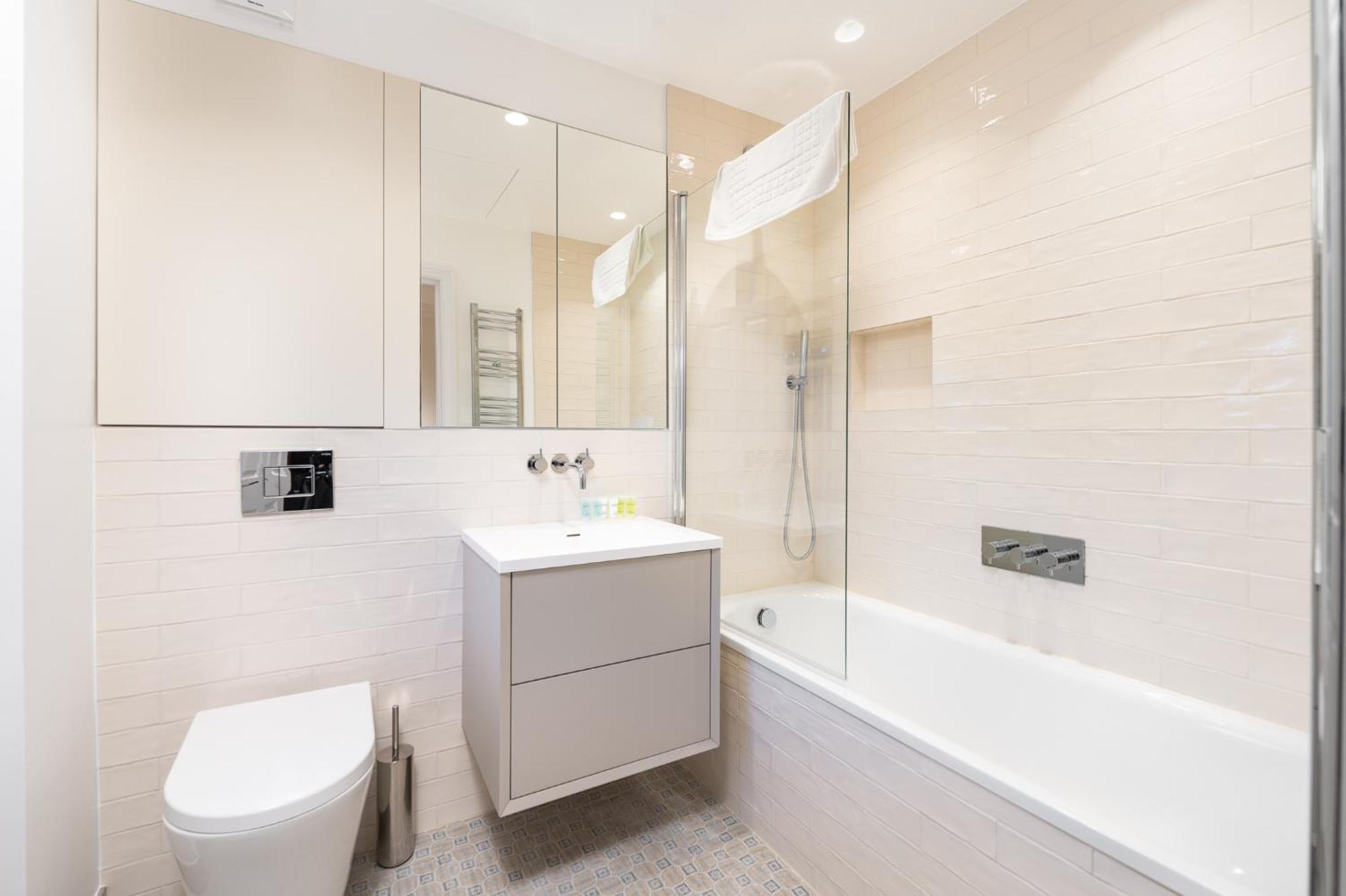 Stunning Hampstead Rh9 Apartment London