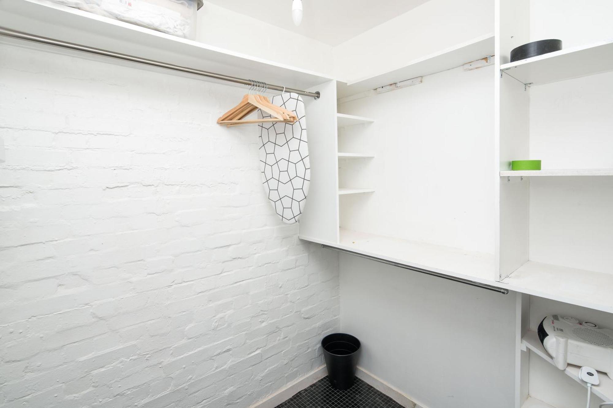 Stylish With Wifi And Easy Access To Lägenhet London