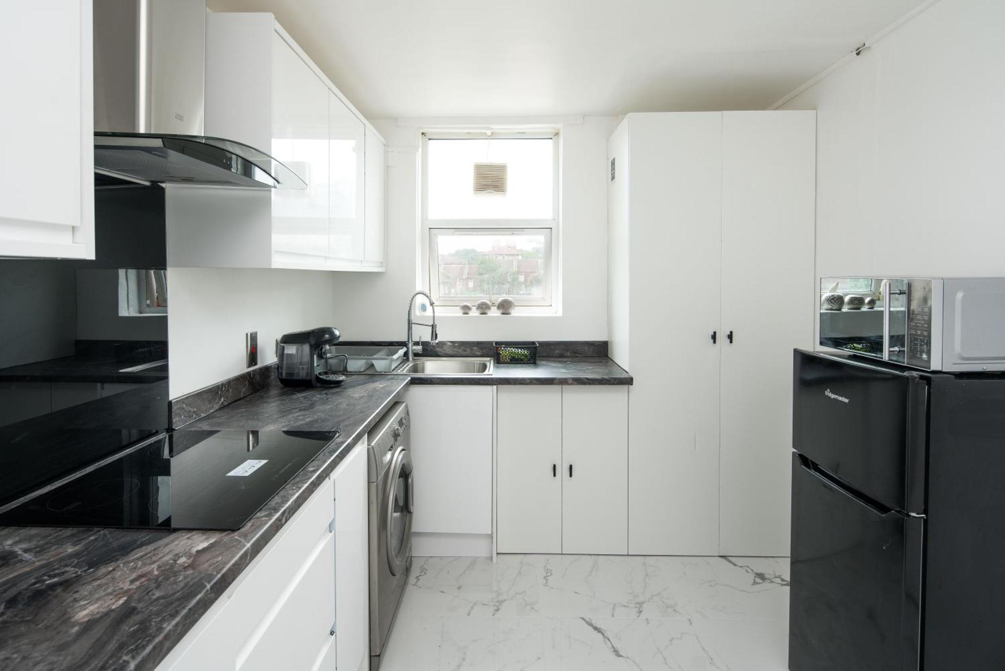 Stylish With Wifi And Easy Access To Appartement