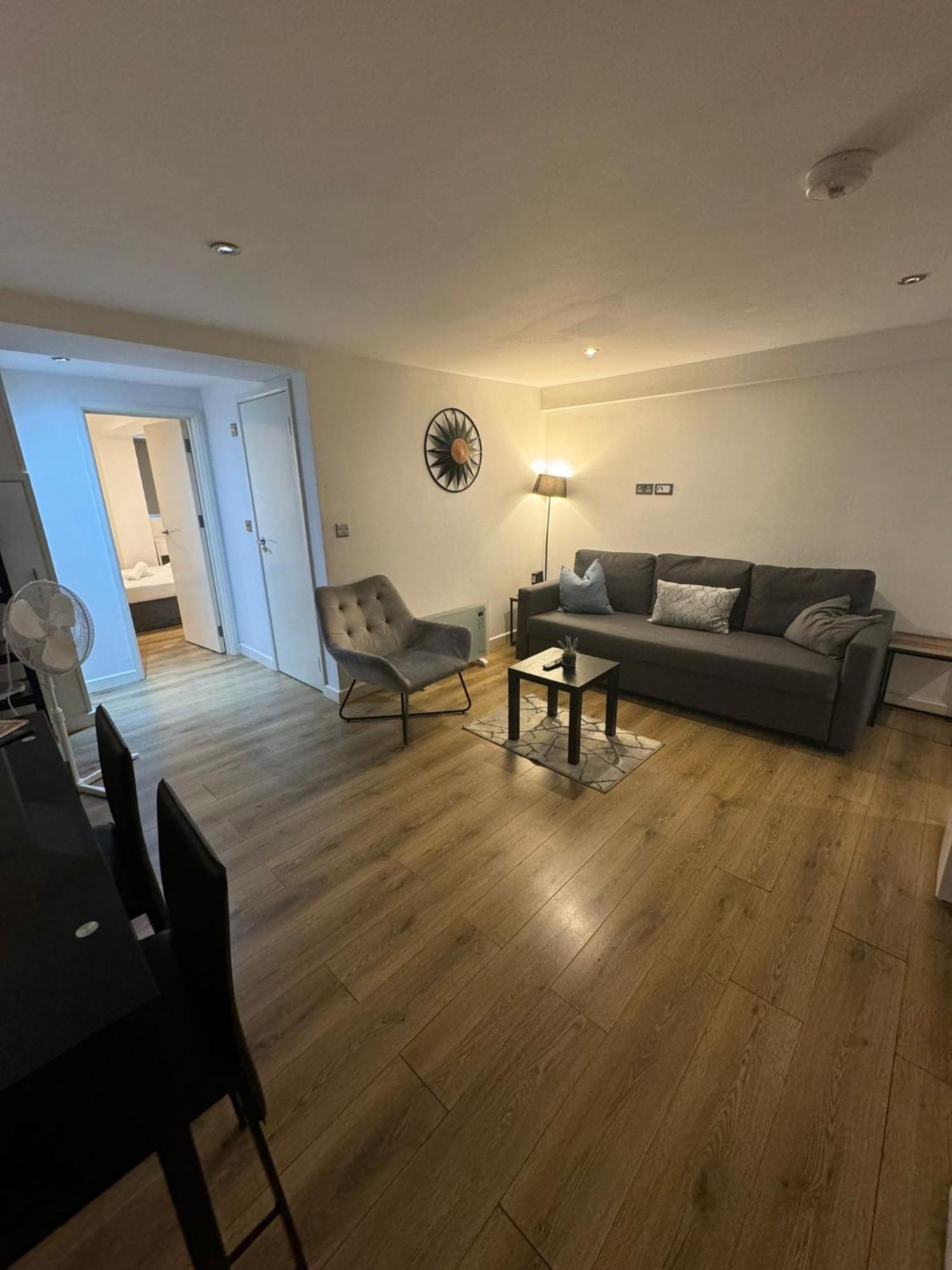 Lägenhet Cozy Two Bedroom Sleeps 6 Near Camden Market Hw10 London