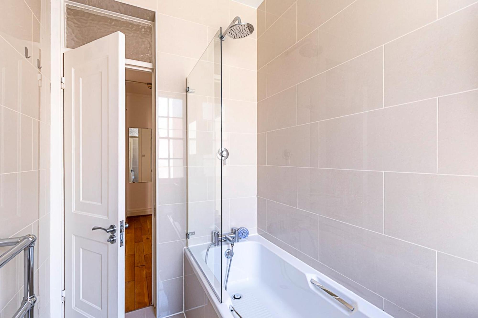 Modern 2 Bedroom Flat Near Queensway Lägenhet *