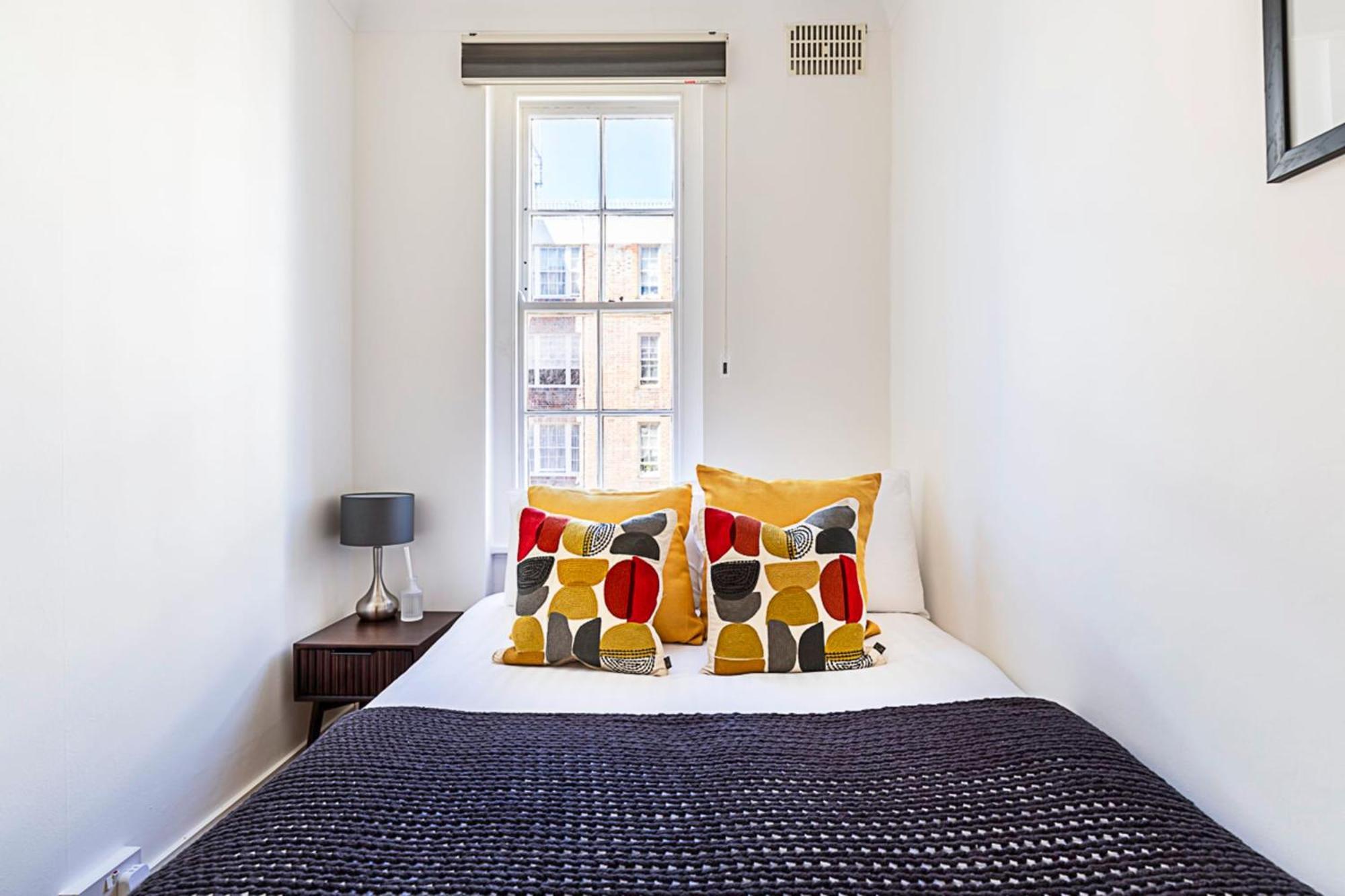 Modern 2 Bedroom Flat Near Queensway Lägenhet London