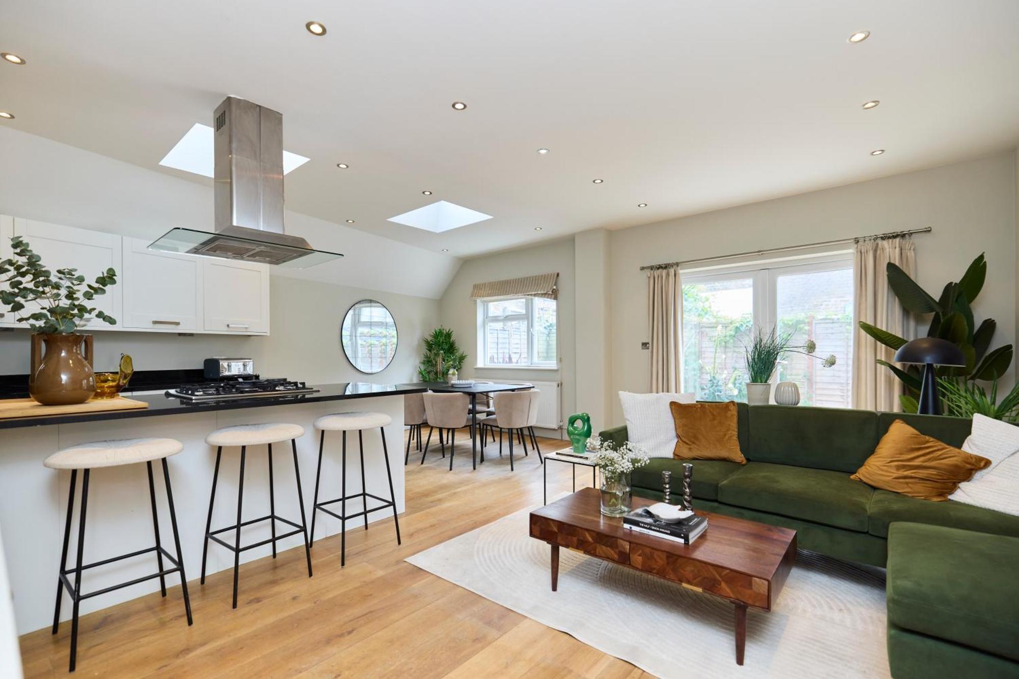 The Fulham Wharf - Glamorous 2bdr Flat With Garden Apartment