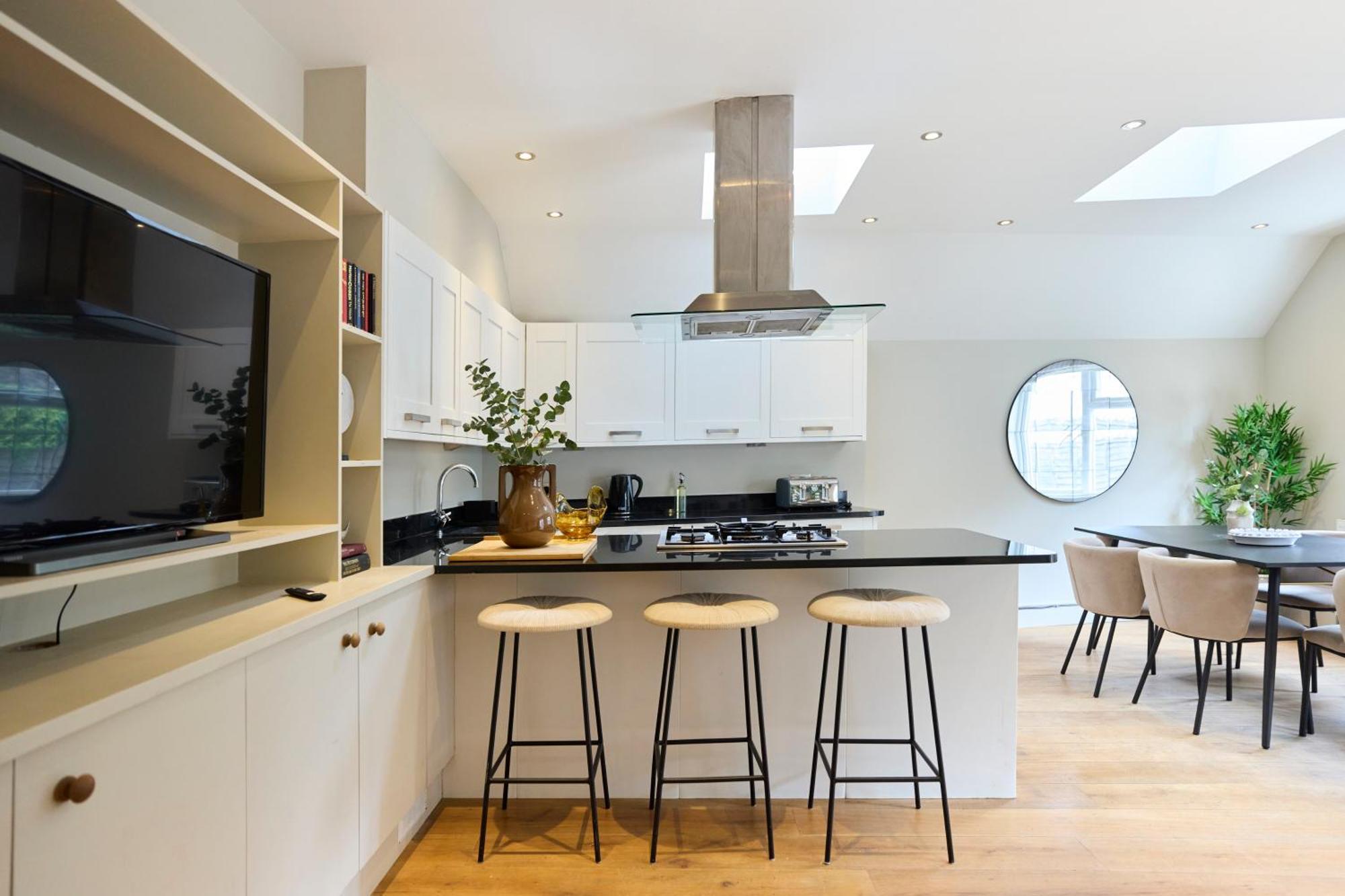 The Fulham Wharf - Glamorous 2bdr Flat With Garden Apartment London