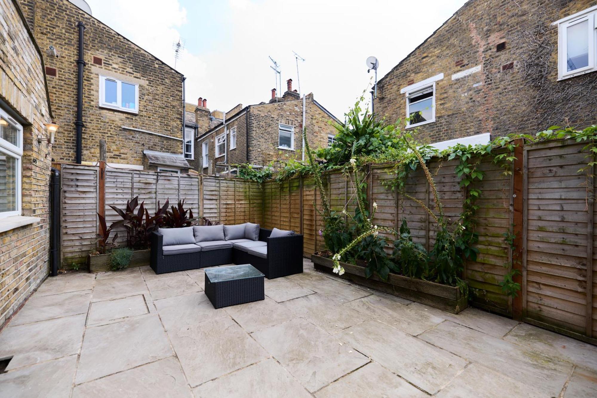 Apartment The Fulham Wharf - Glamorous 2bdr Flat With Garden London