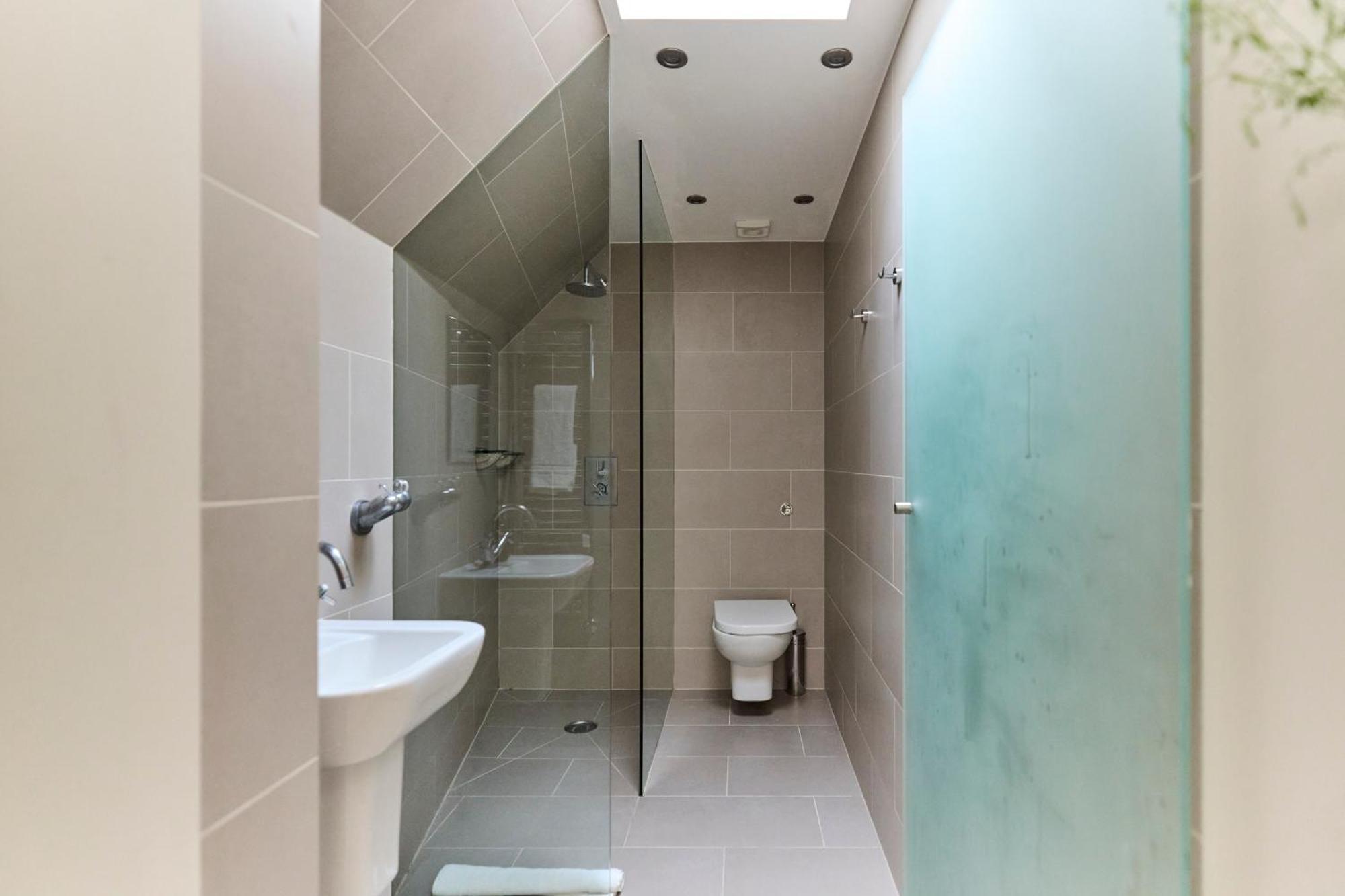 The Fulham Wharf - Glamorous 2bdr Flat With Garden Apartment *