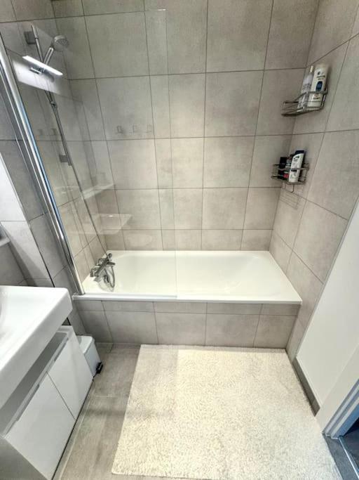 Appartement High-spec 1x Large Bedroom *