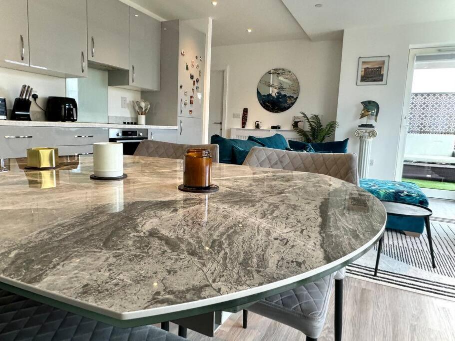 High-spec 1x Large Bedroom Appartement *