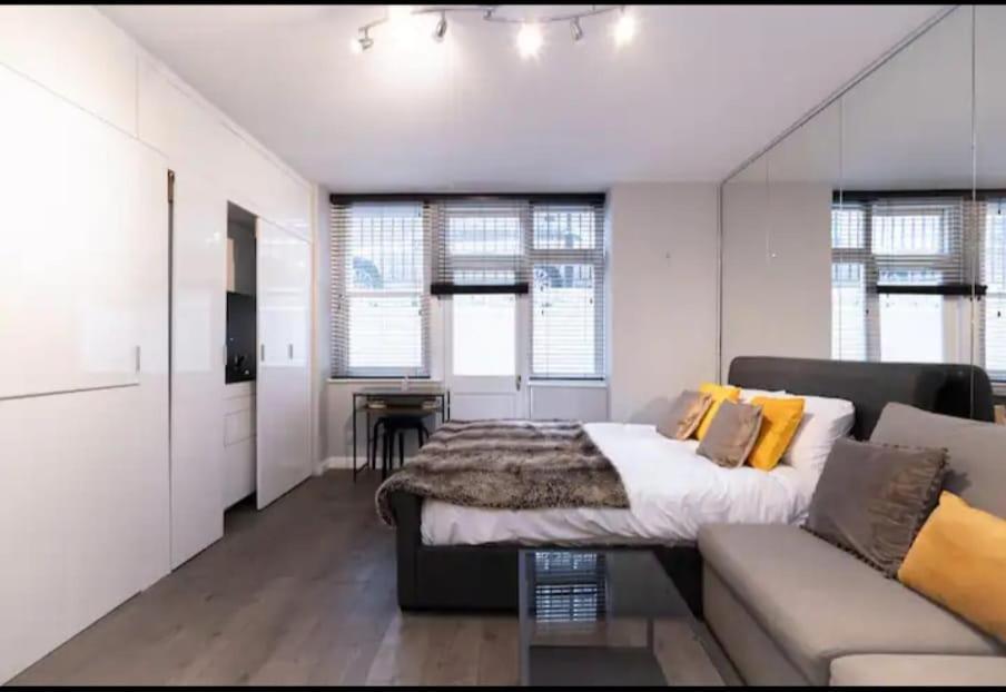 Charming Studio