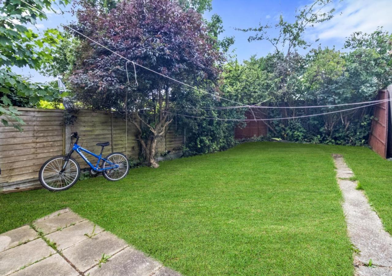 The Roundway Styles & Cosy Private In Londra