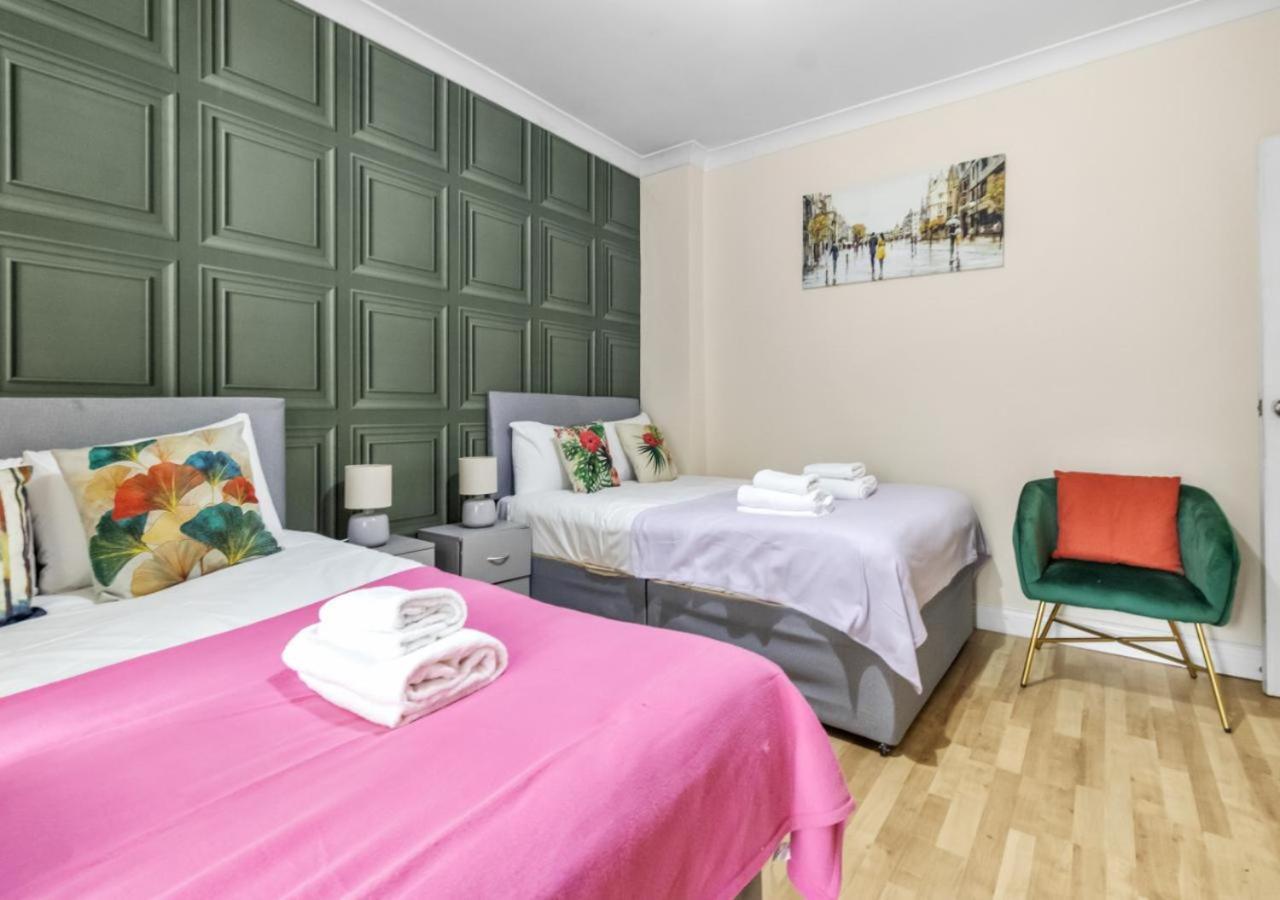 The Roundway Styles & Cosy Private In Appartamento *
