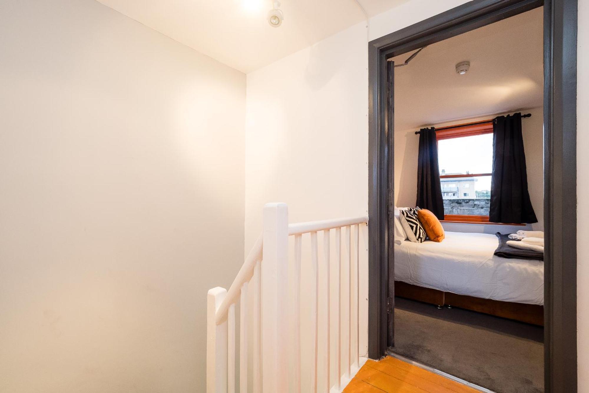 Spacious 6 Ensuite Bedroom House In Londres