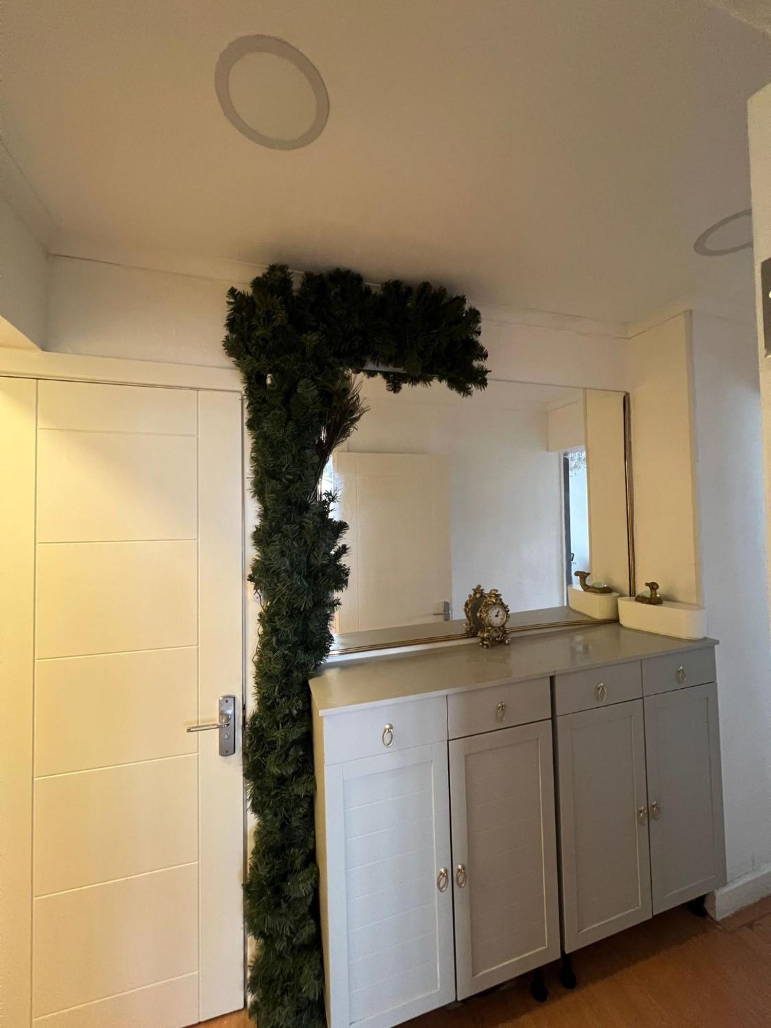 Lägenhet 2 Bedroom Flat In Zone 1 East With Parking *
