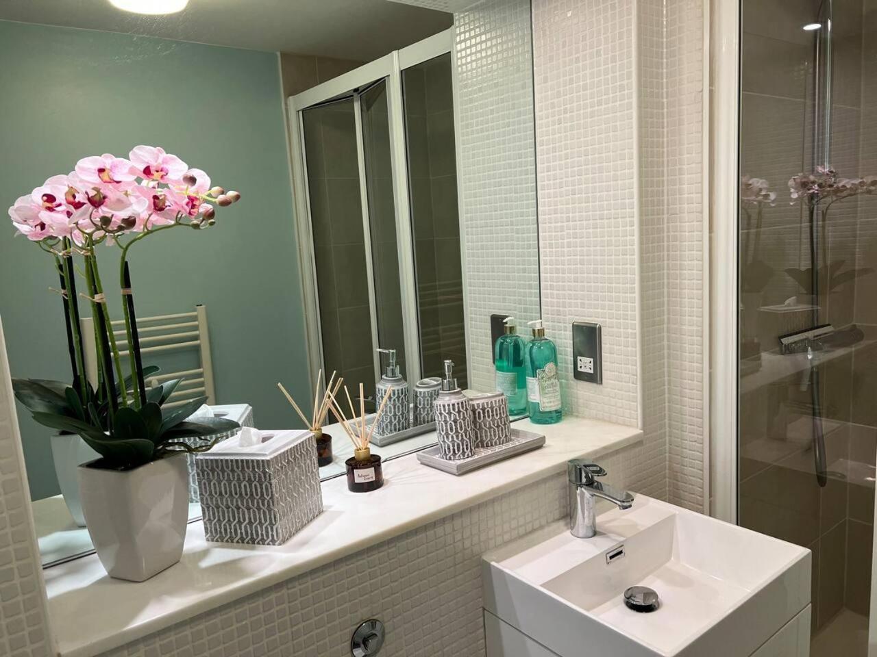 Stylish Flat Near Appartement *