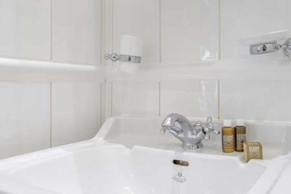 Unbeatable Location In Camden-spacious Flat * Londen