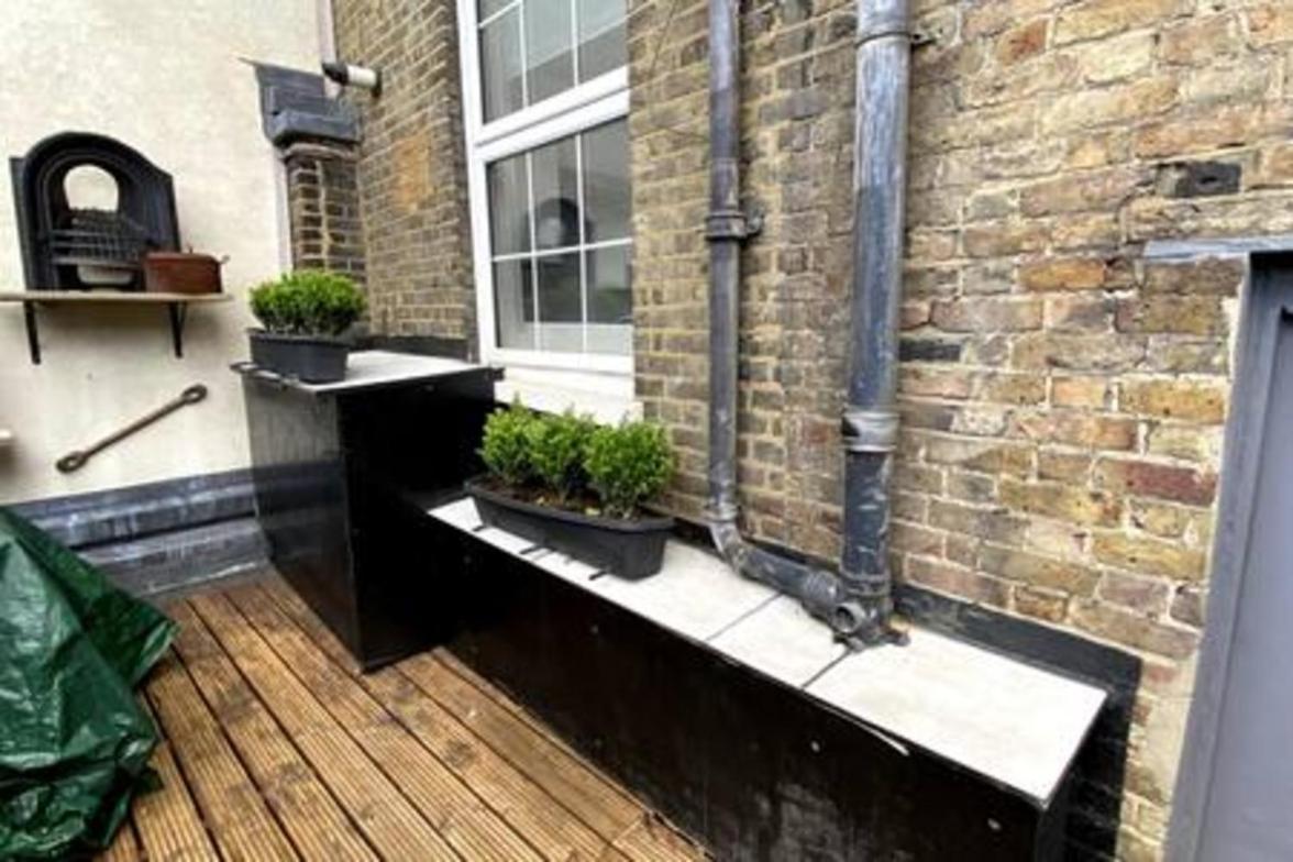 Unbeatable Location In Camden-spacious Flat Appartement Londen