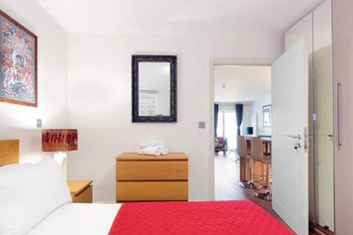 Modern And Large Oasis Flat In Camden With Patio Apartment London