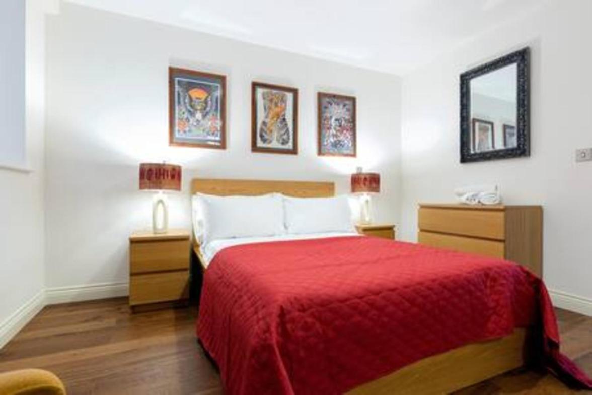 Modern And Large Oasis Flat In Camden With Patio * Londres