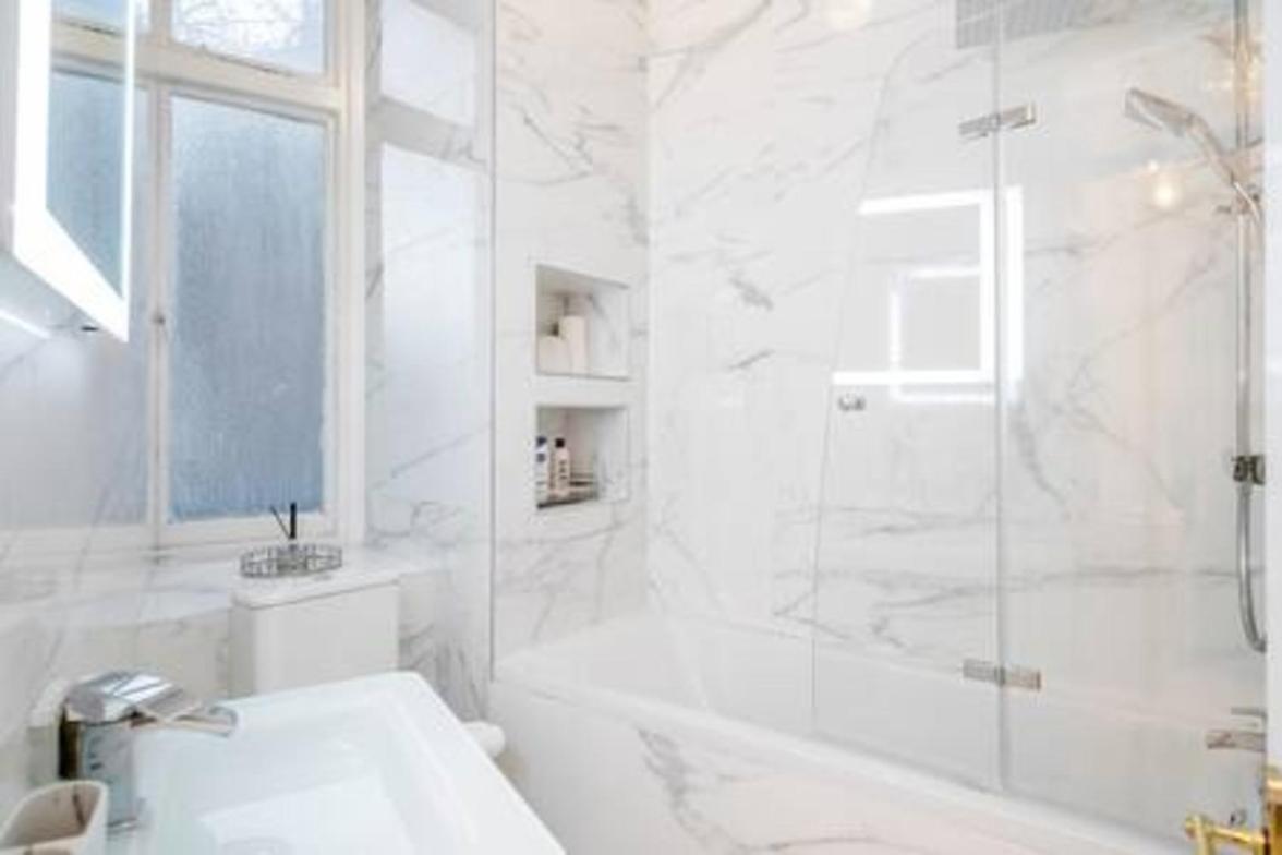 Beautiful Refurbished 2bed2bath Next To Hyde Park * Londen