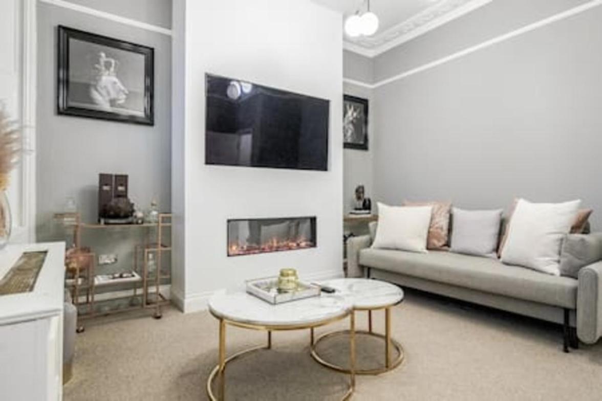 Appartement Beautiful Refurbished 2bed2bath Next To Hyde Park Londen