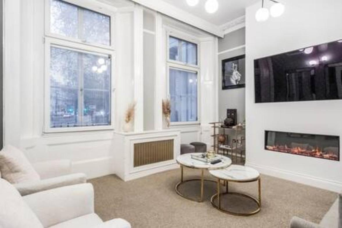 Beautiful Refurbished 2bed2bath Next To Hyde Park * Londen