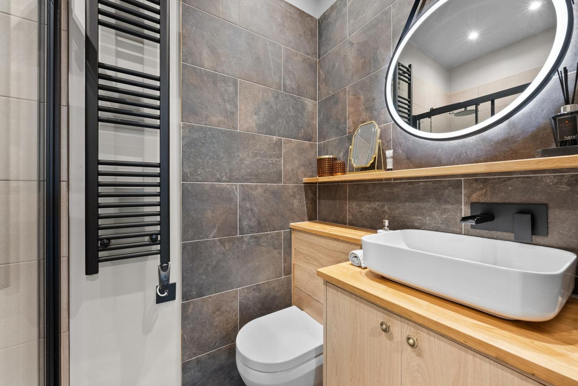 Vichy - The Hampstead Star | Prime Location Lejlighed *