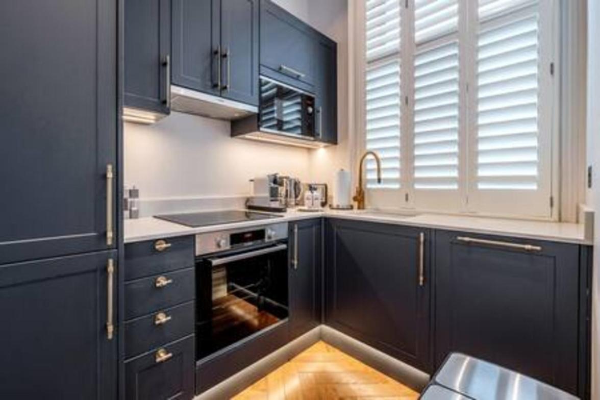 Modern Spacious In Chelsea By Kings Road Appartement Londen