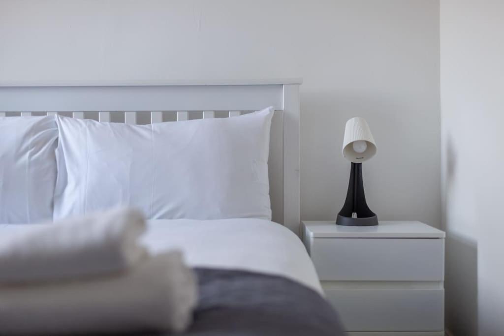 Modern Semi-studio Flat In Historic Setting Lejlighed London