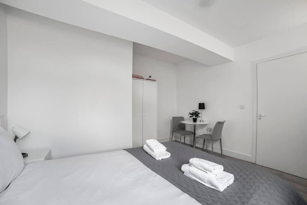 Lejlighed Modern Semi-studio Flat In Historic Setting
