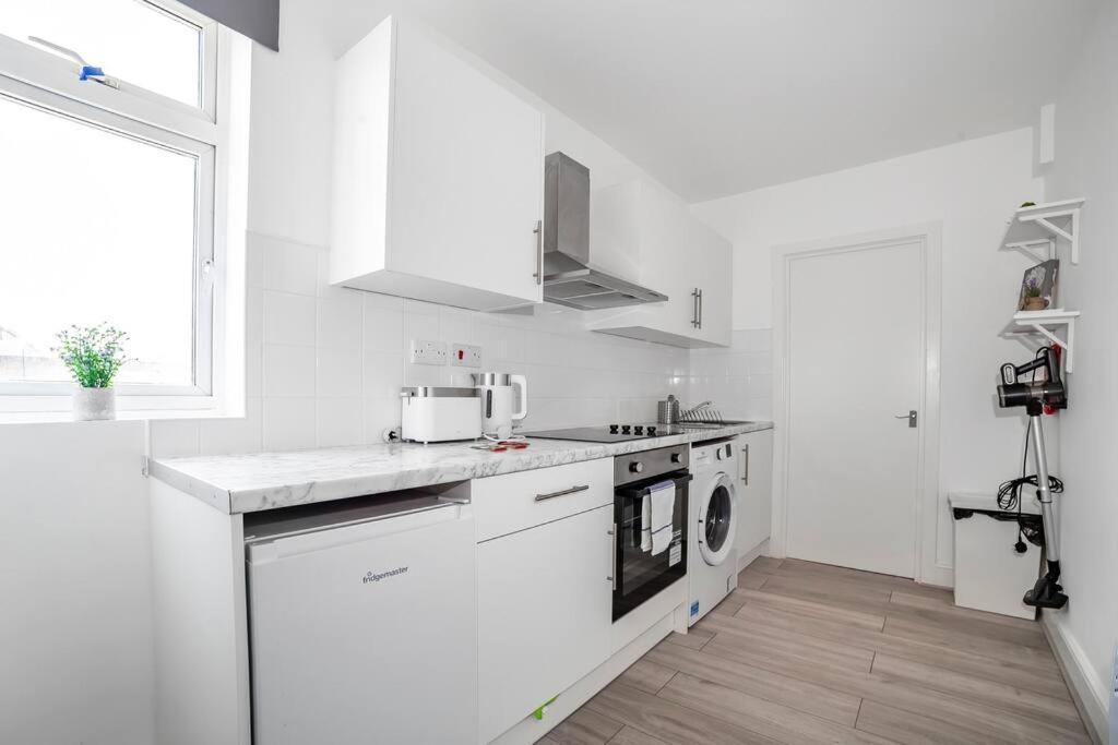Modern Semi-studio Flat In Historic Setting Lejlighed *