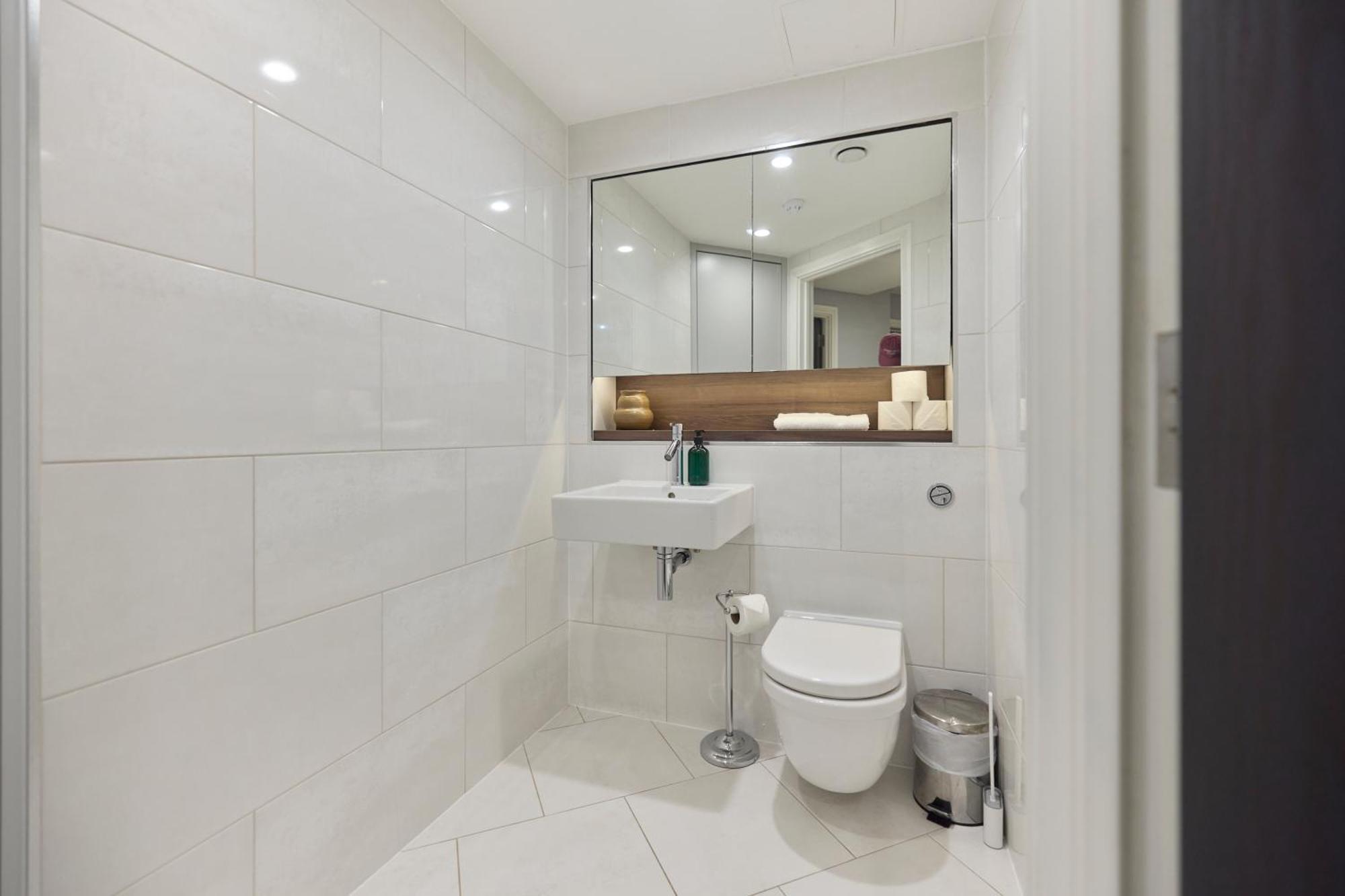 The Westbourne Park Place - Elegant 3bdr Flat * London