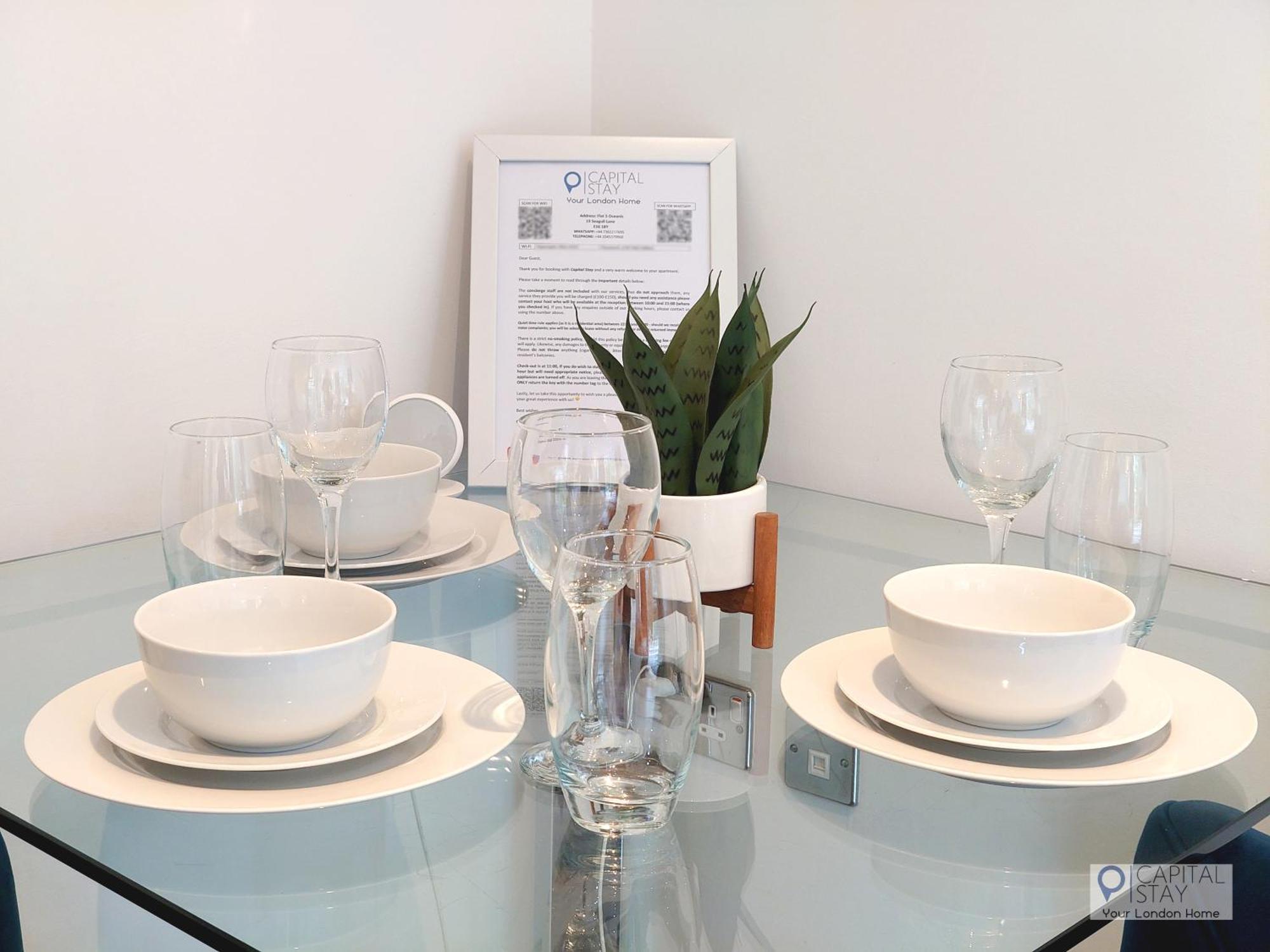 Appartamento Two Bed Serviced By Docklands Londra