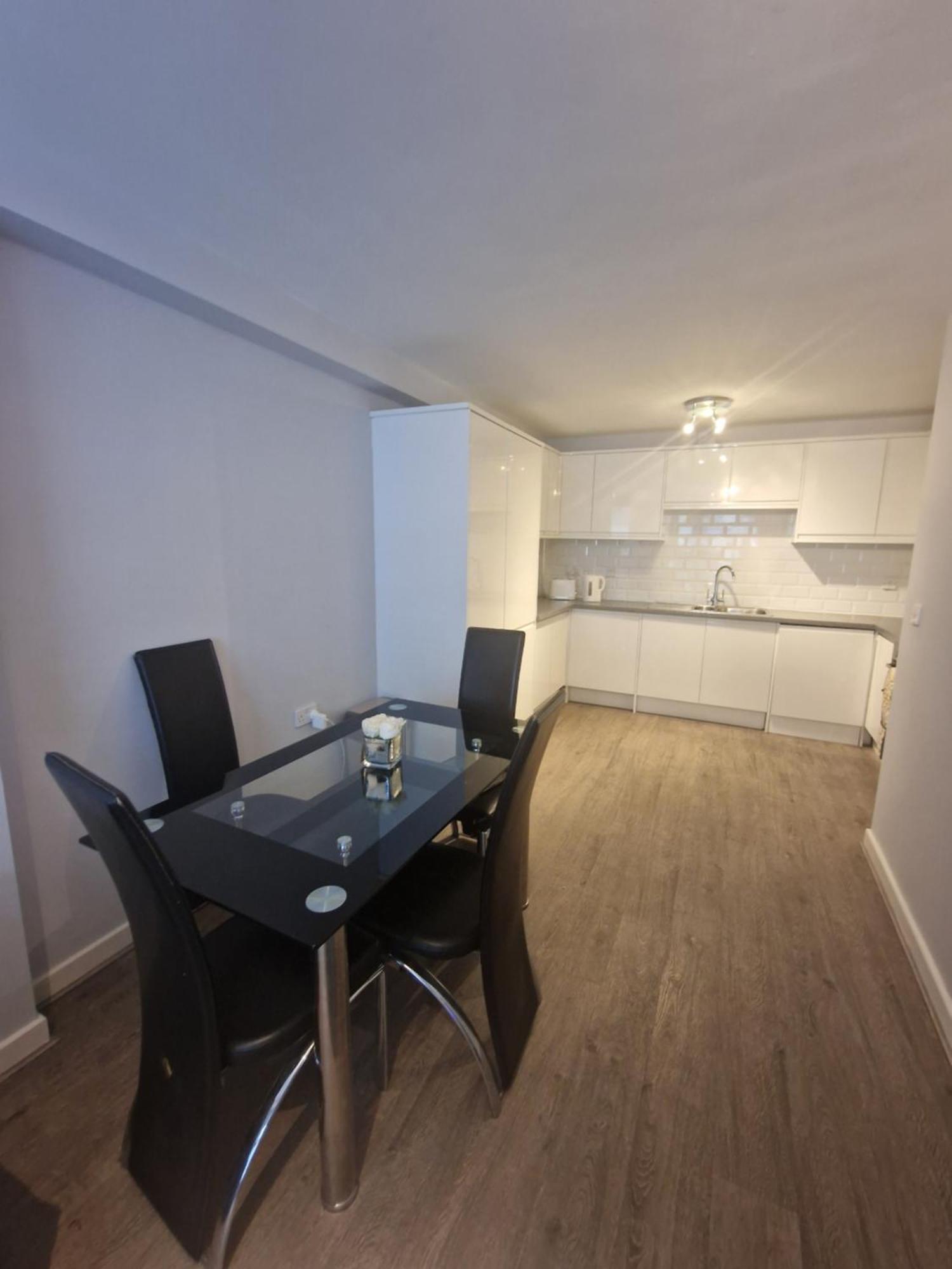 Aarons Riverview Luxury Leilighet