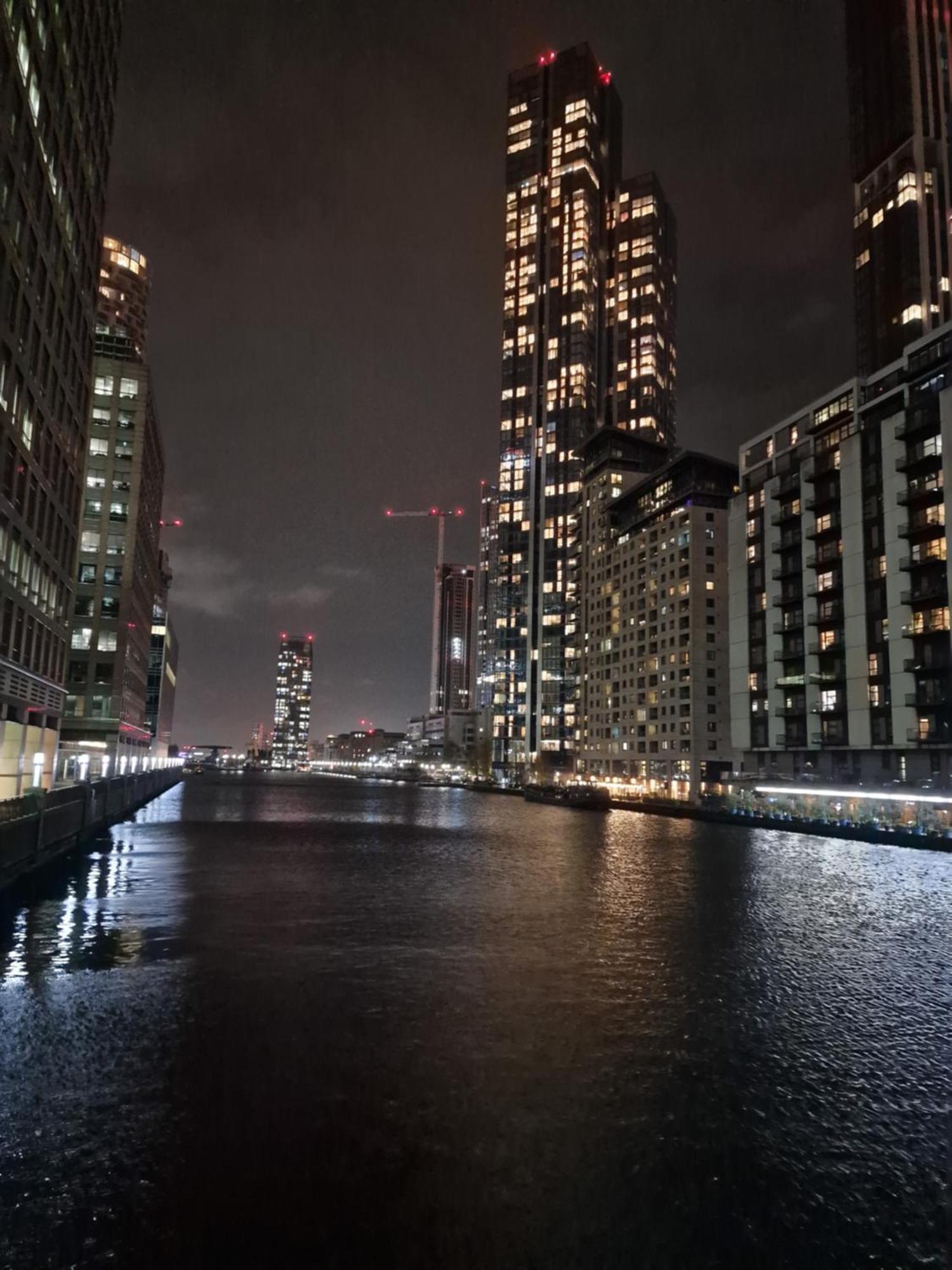 Leilighet Aarons Riverview Luxury London