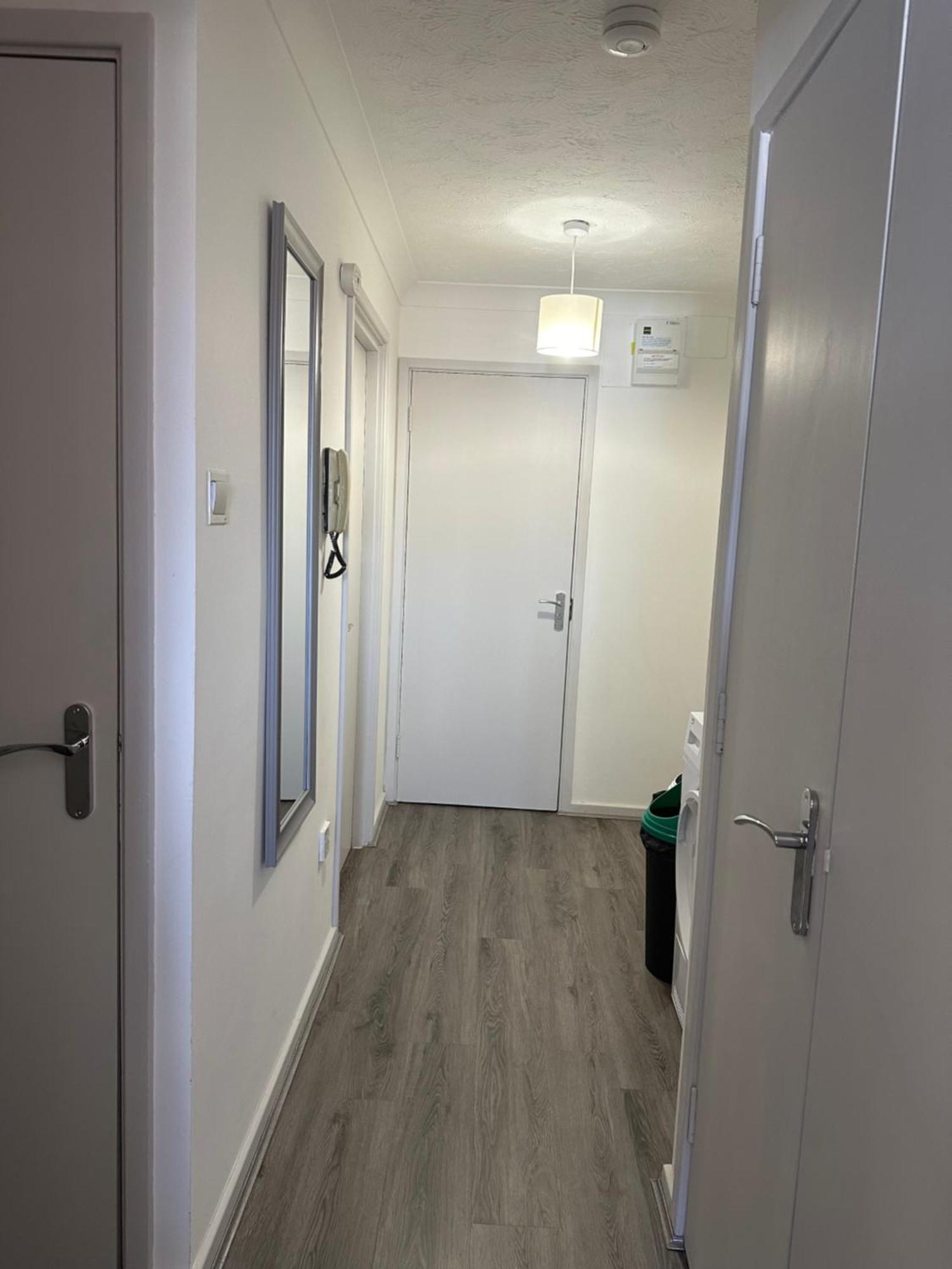 Hlm Single Only Appartement Londres