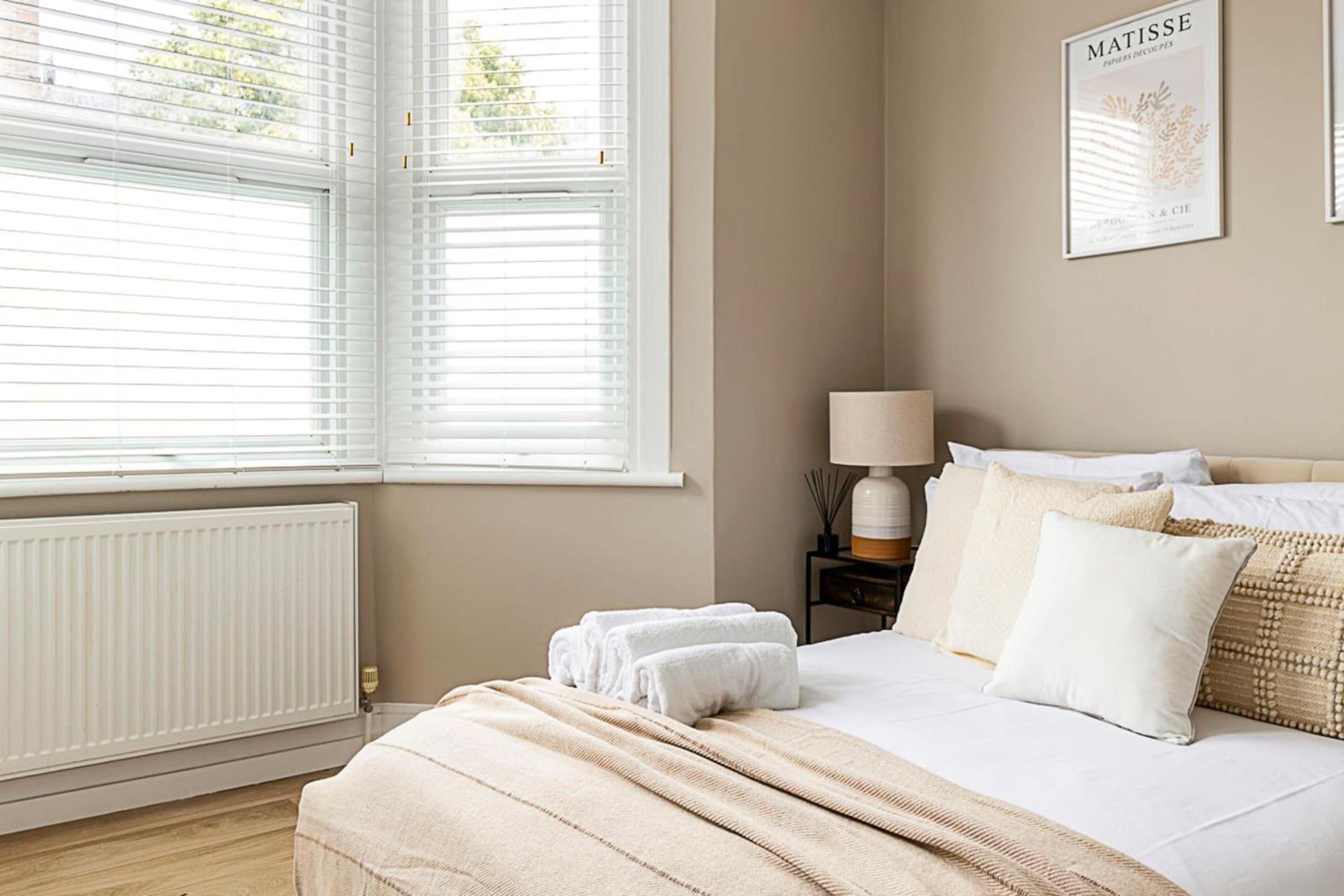 Luxurious 3 Bed Flat With Patio And Garden Lägenhet