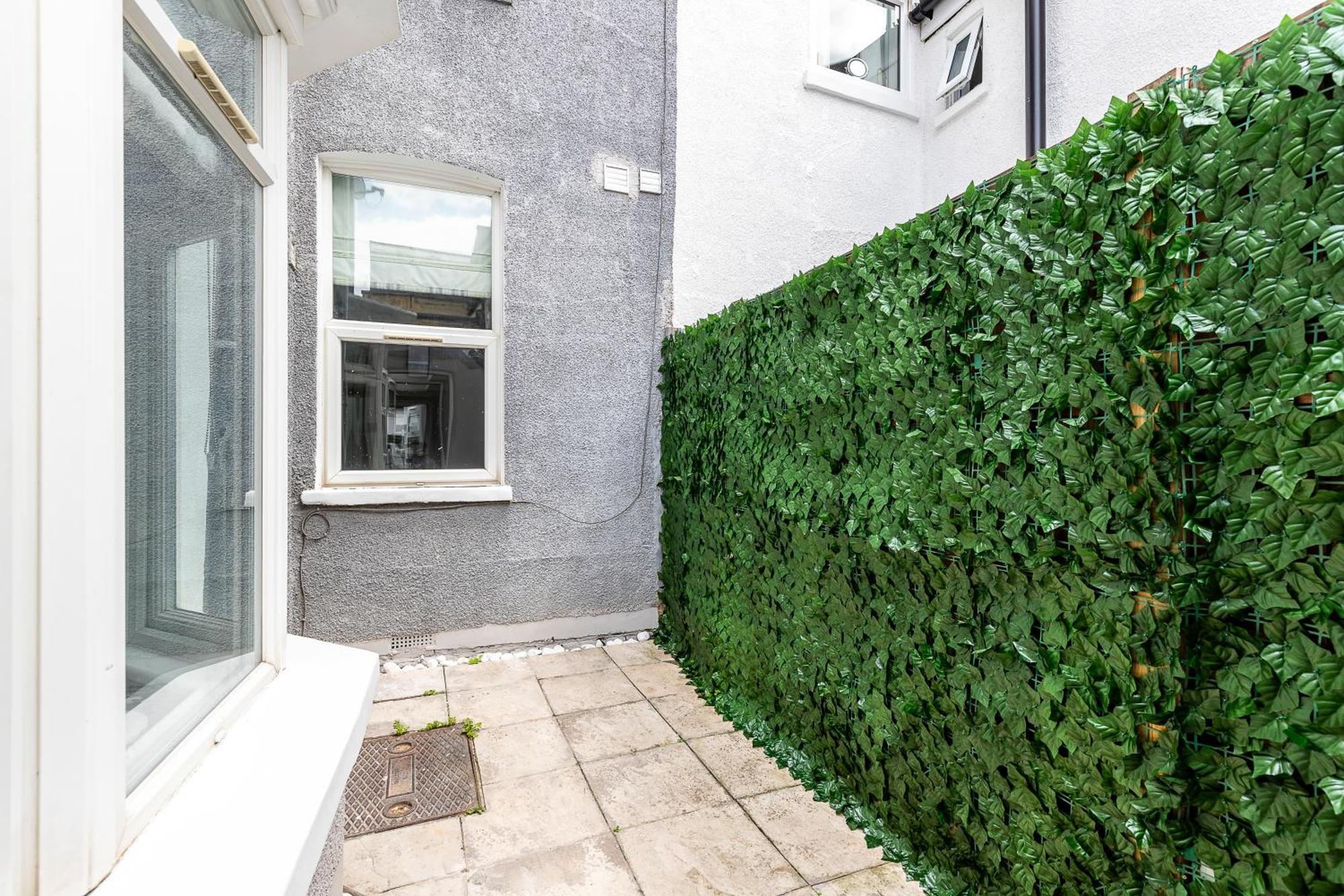 Luxurious 3 Bed Flat With Patio And Garden Lägenhet