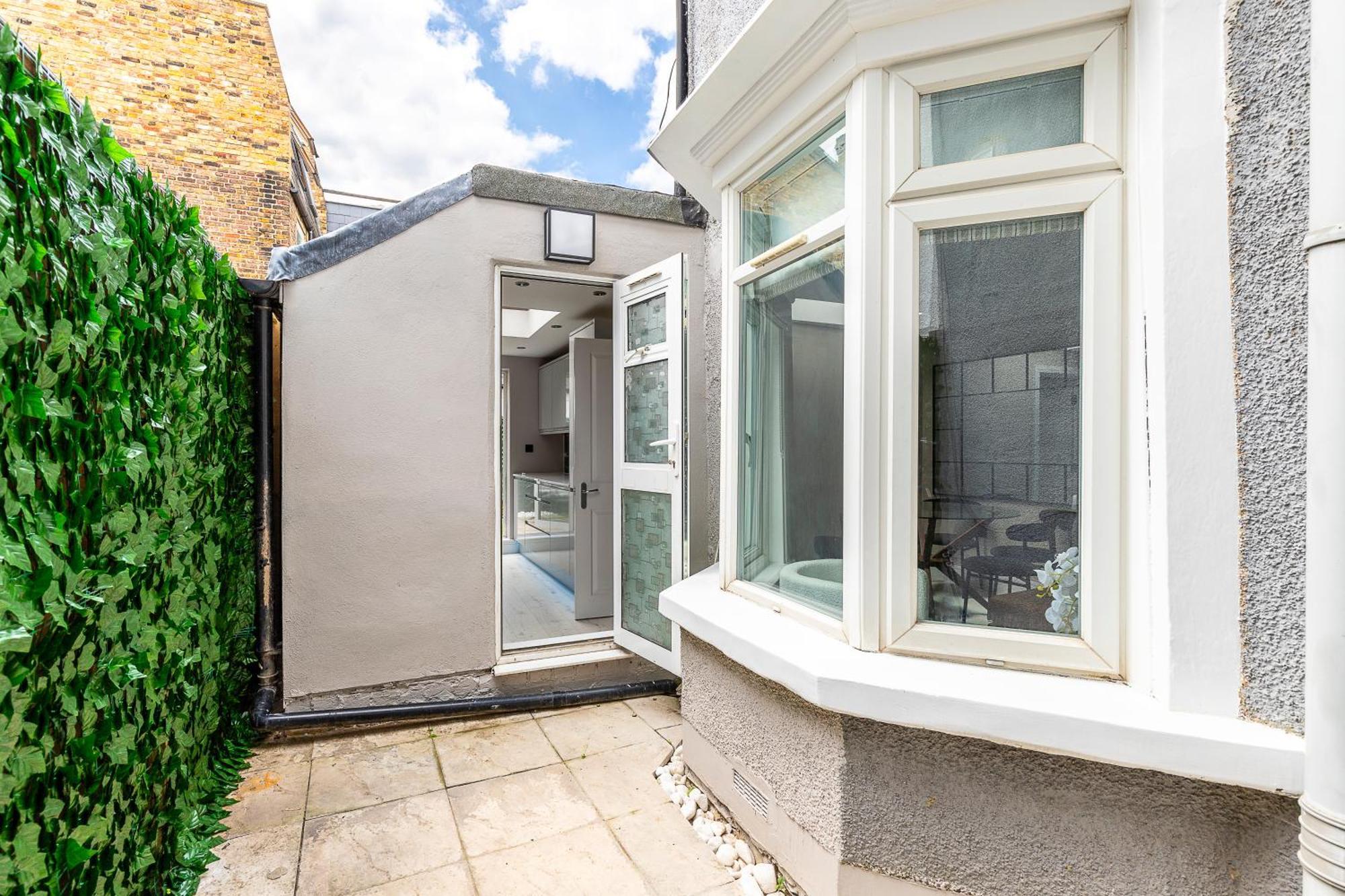 Luxurious 3 Bed Flat With Patio And Garden Lägenhet
