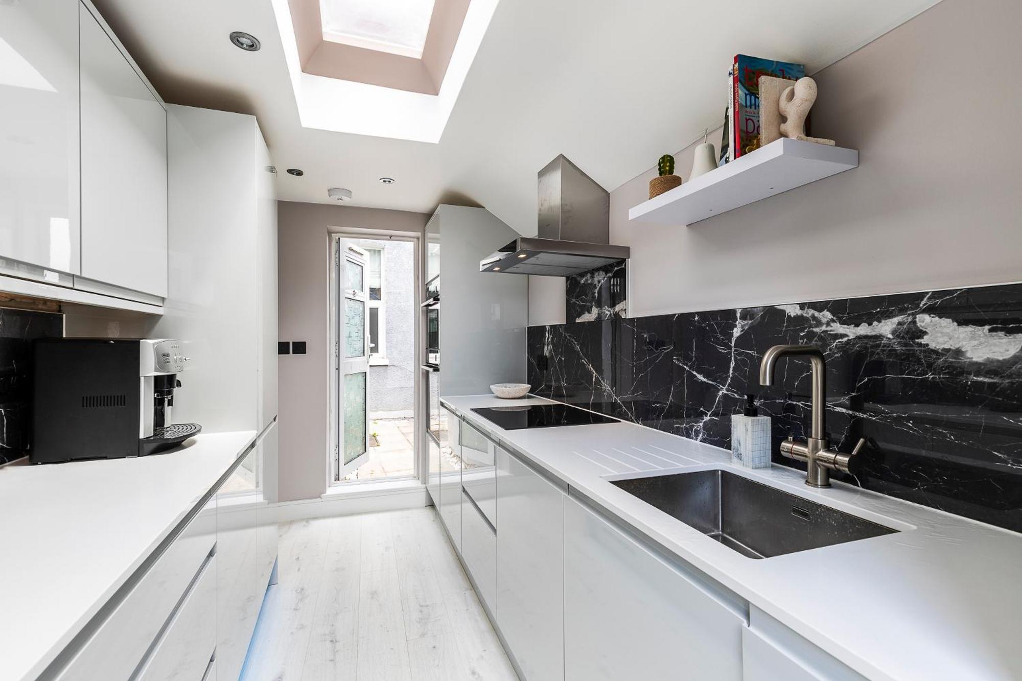 Lägenhet Luxurious 3 Bed Flat With Patio And Garden