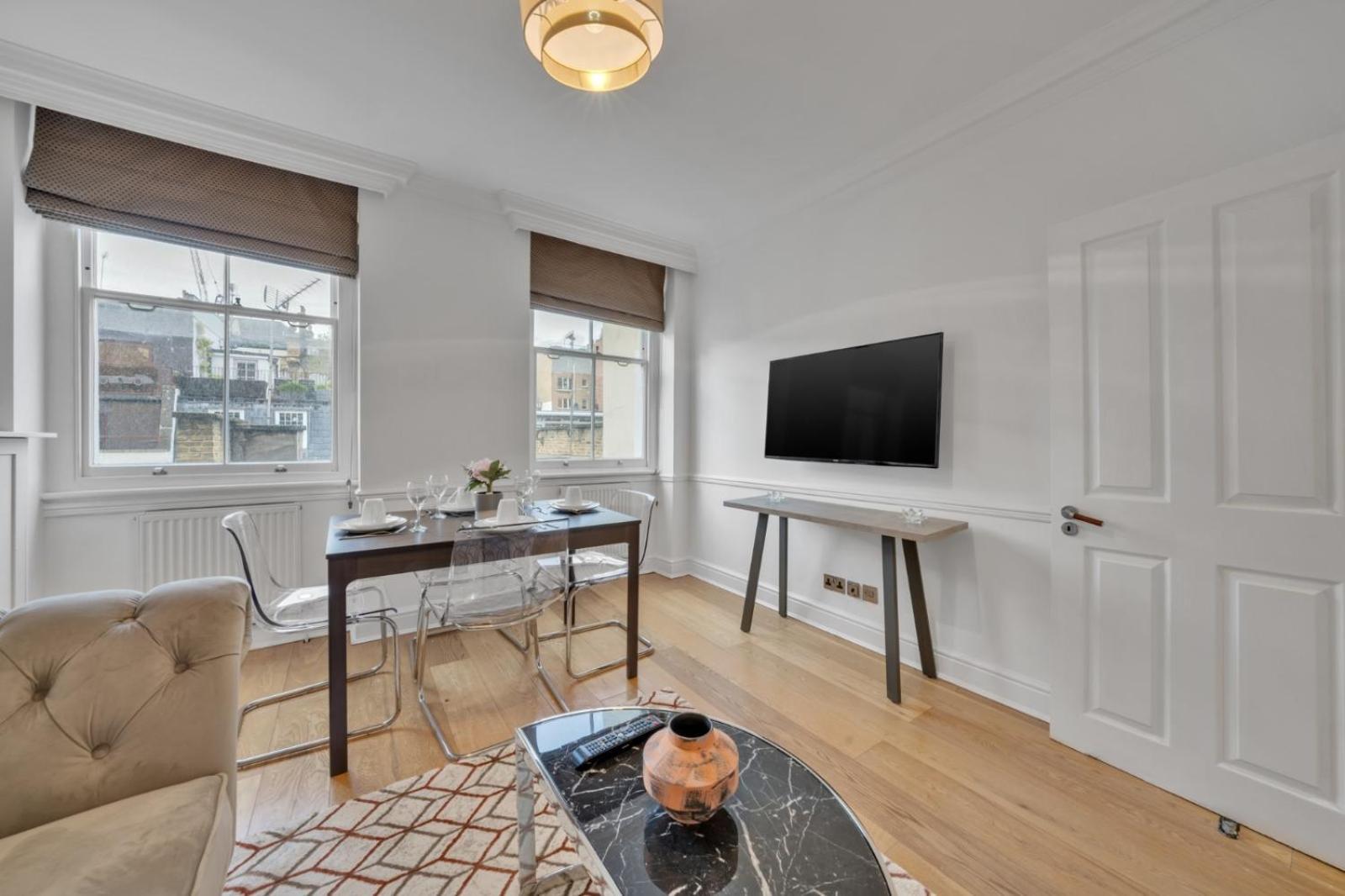 Apartment Mayfair Residences