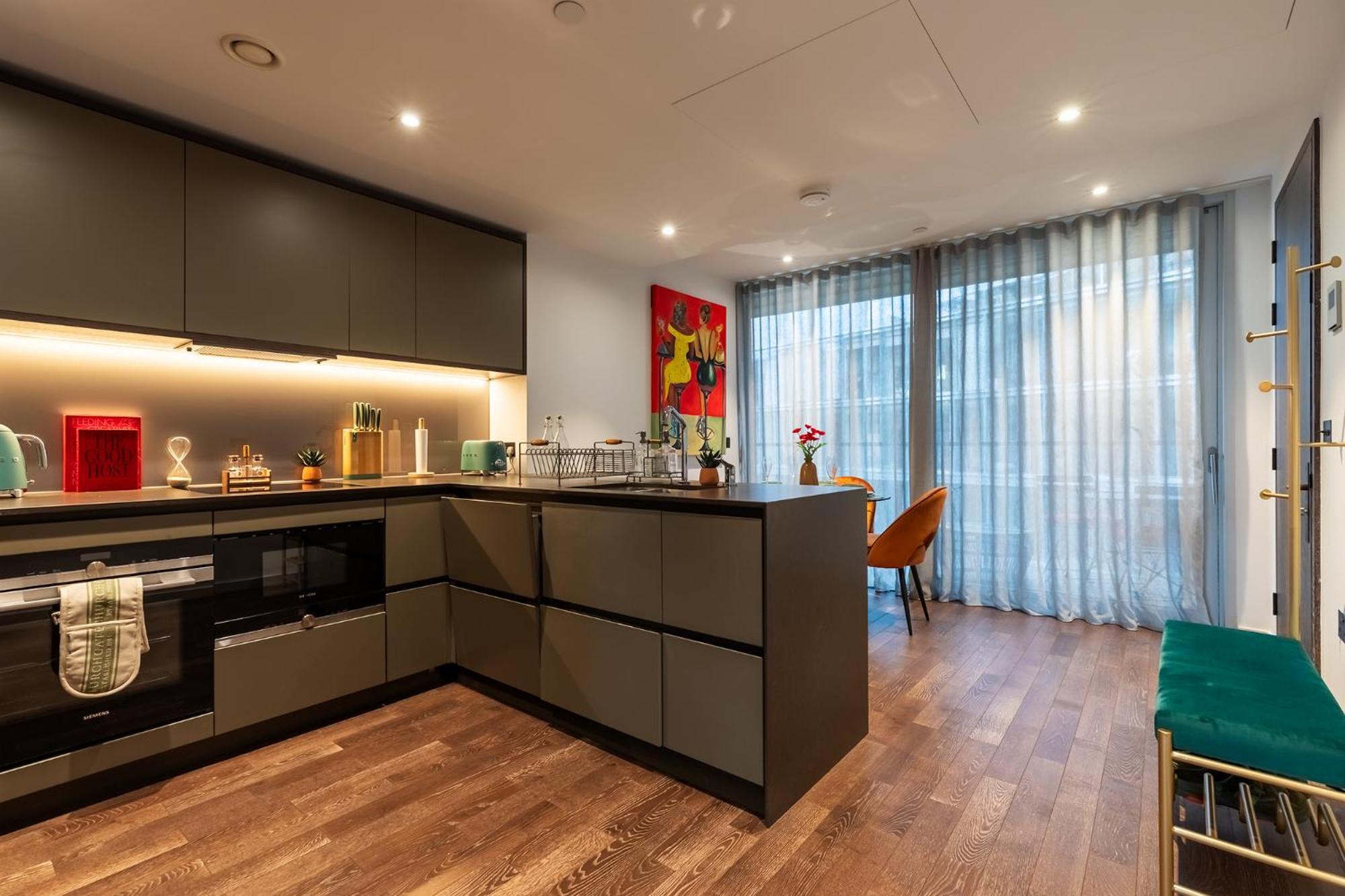 Appartement Luxurious Haven In Iconic Battersea Power Station Londen