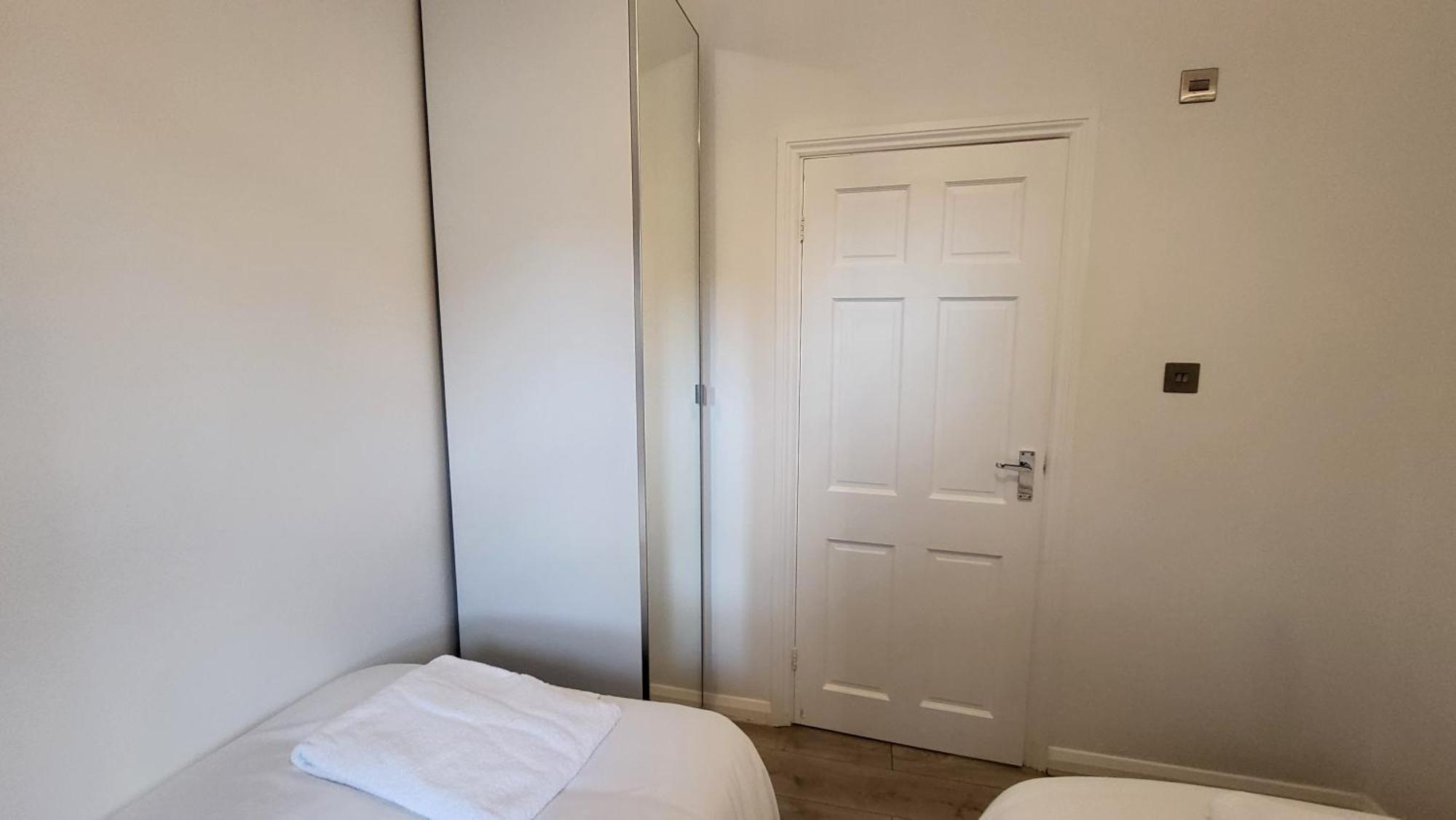 Garland Spacious 4 Bedroom House With Garden And Parking Appartement *
