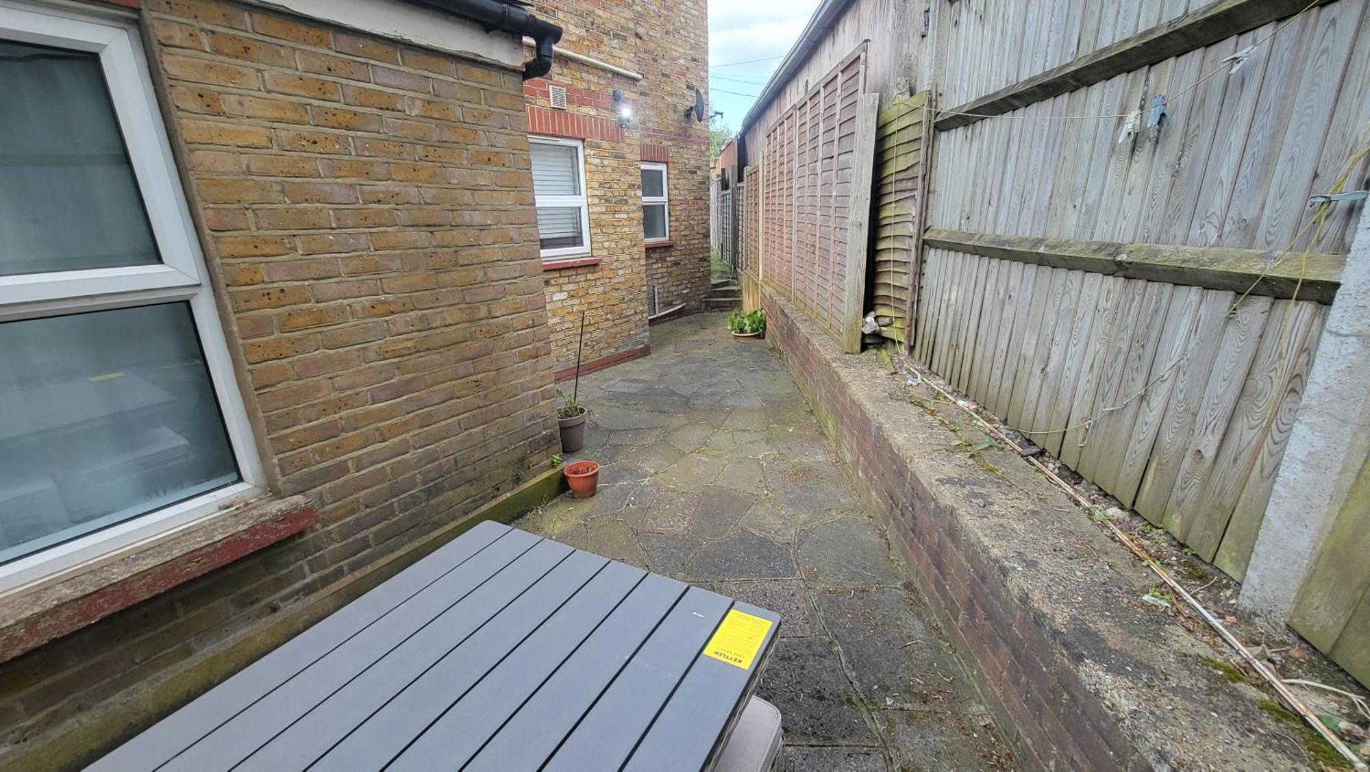 Appartement Garland Spacious 4 Bedroom House With Garden And Parking
