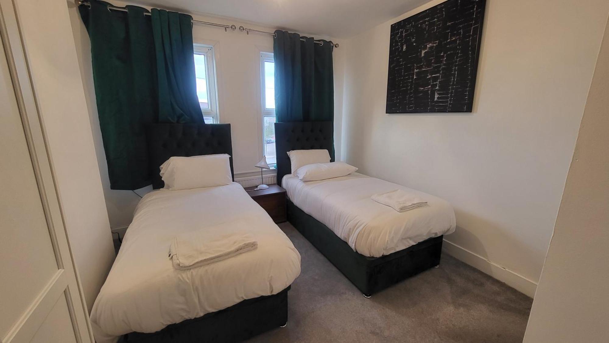 Garland Spacious 4 Bedroom House With Garden And Parking Appartement *