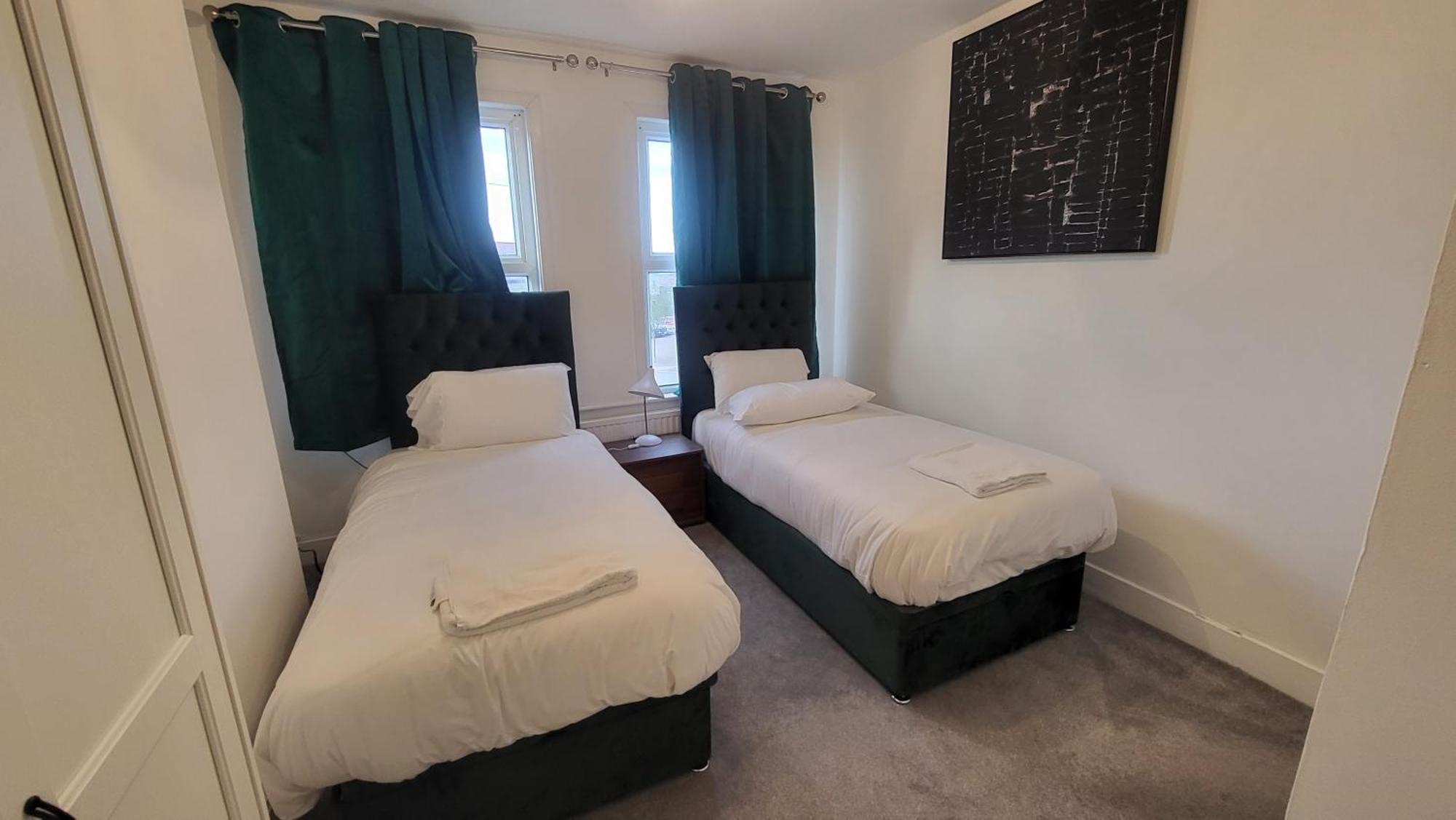 Garland Spacious 4 Bedroom House With Garden And Parking * Londres