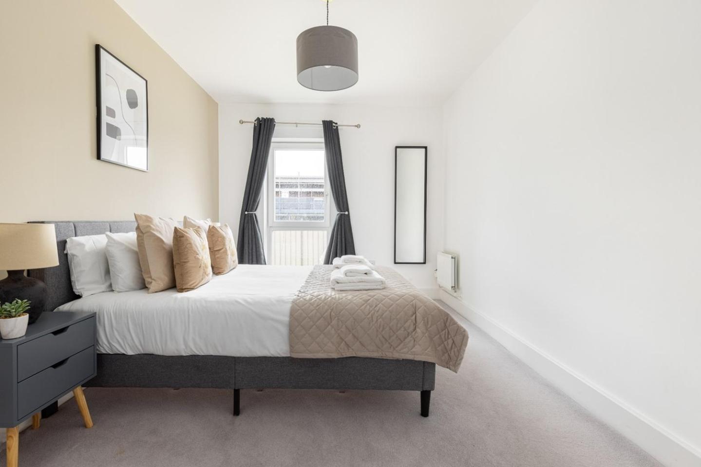 Modern 2 Bed Lewisham Catford - Perfect For Long * London