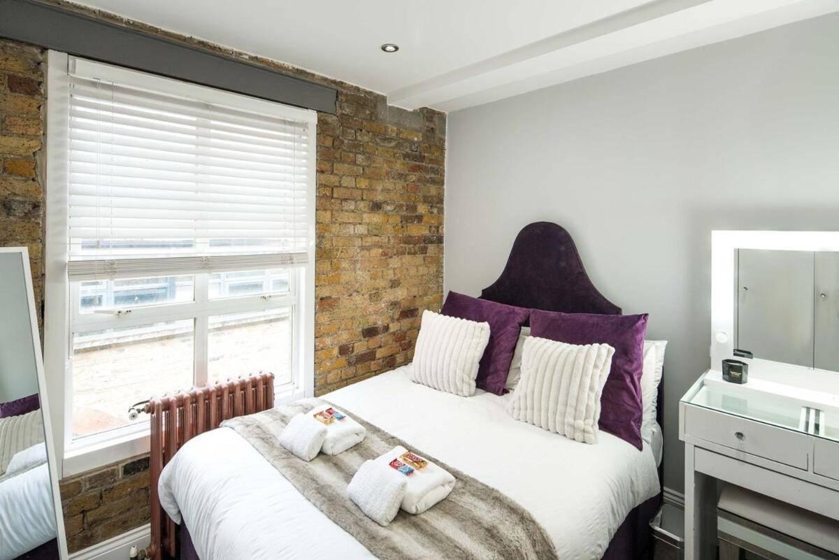 Huge Penthouse Retreat Next To Old Street Station