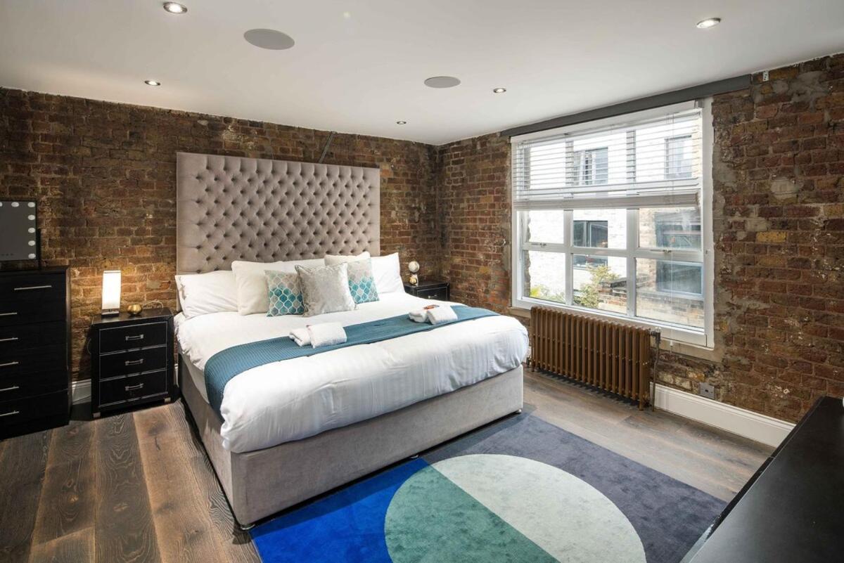 Huge Penthouse Retreat Next To Old Street Station